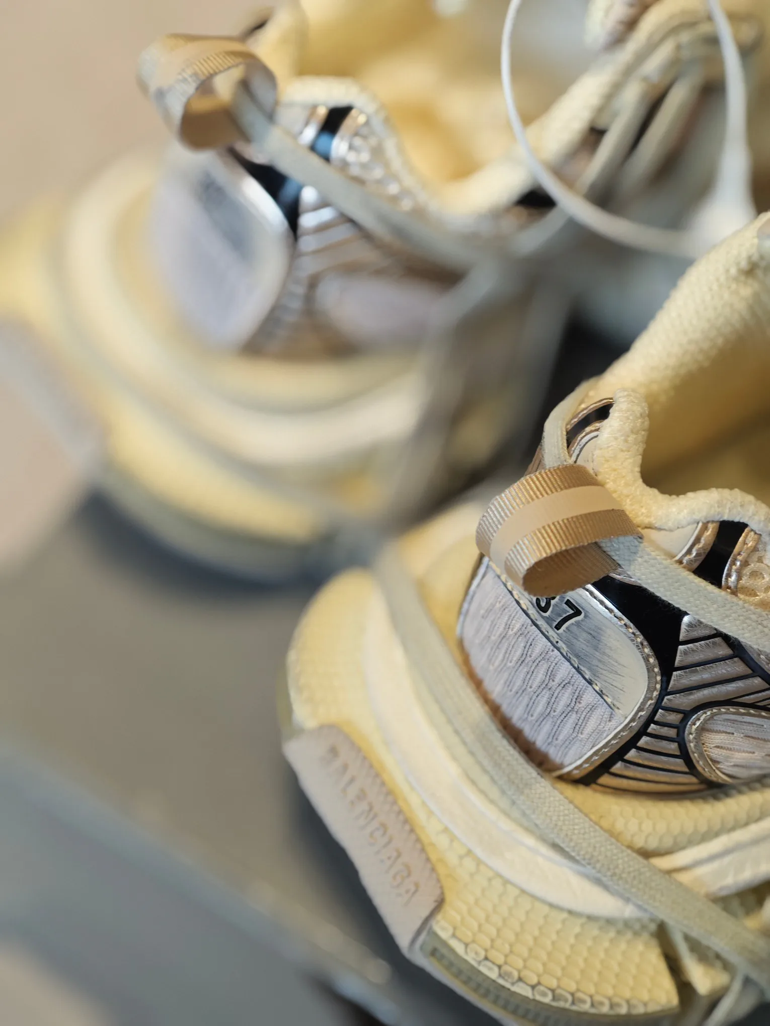 Кроссовки Женские Balenciaga 4624487