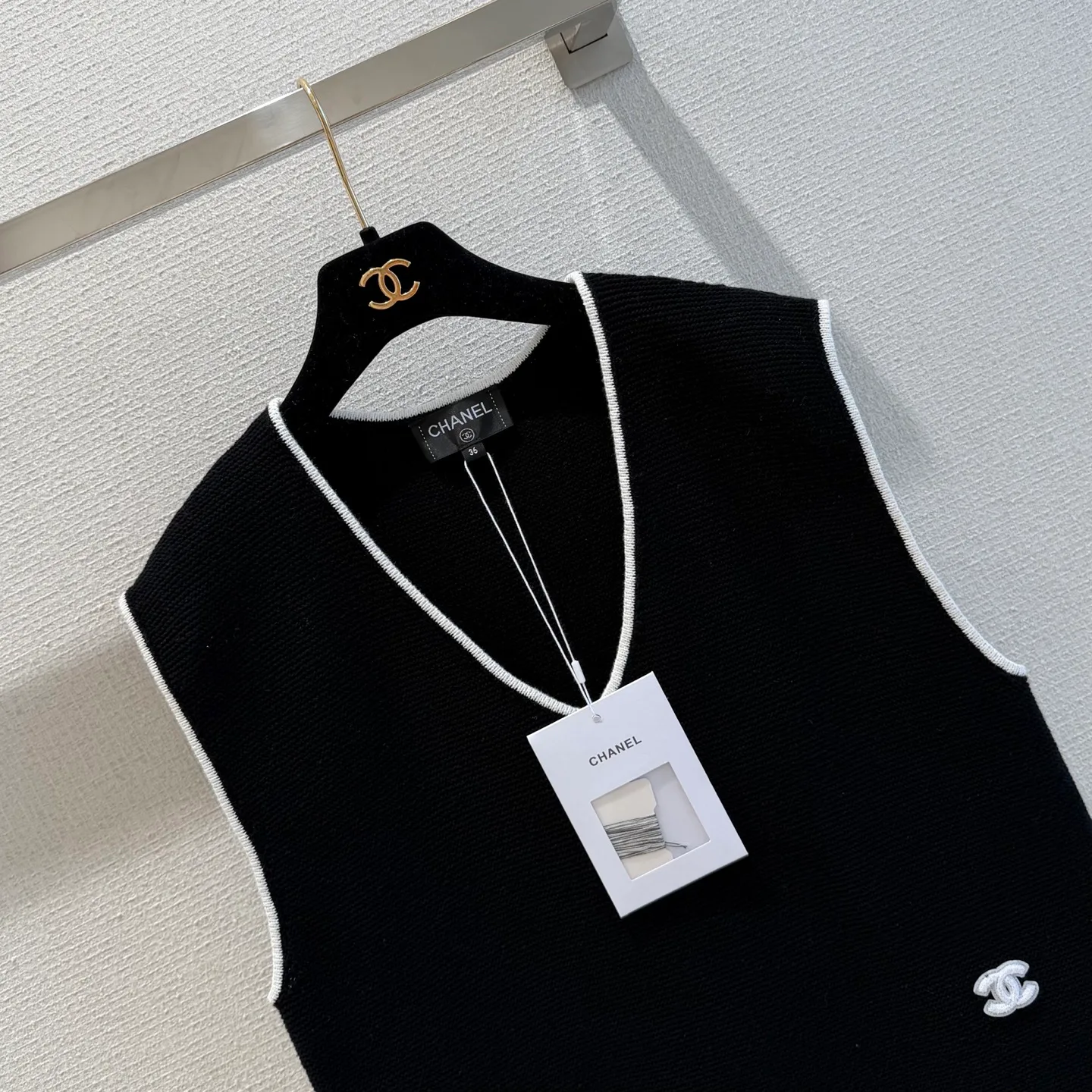 Жилеты Женские Chanel 11540446