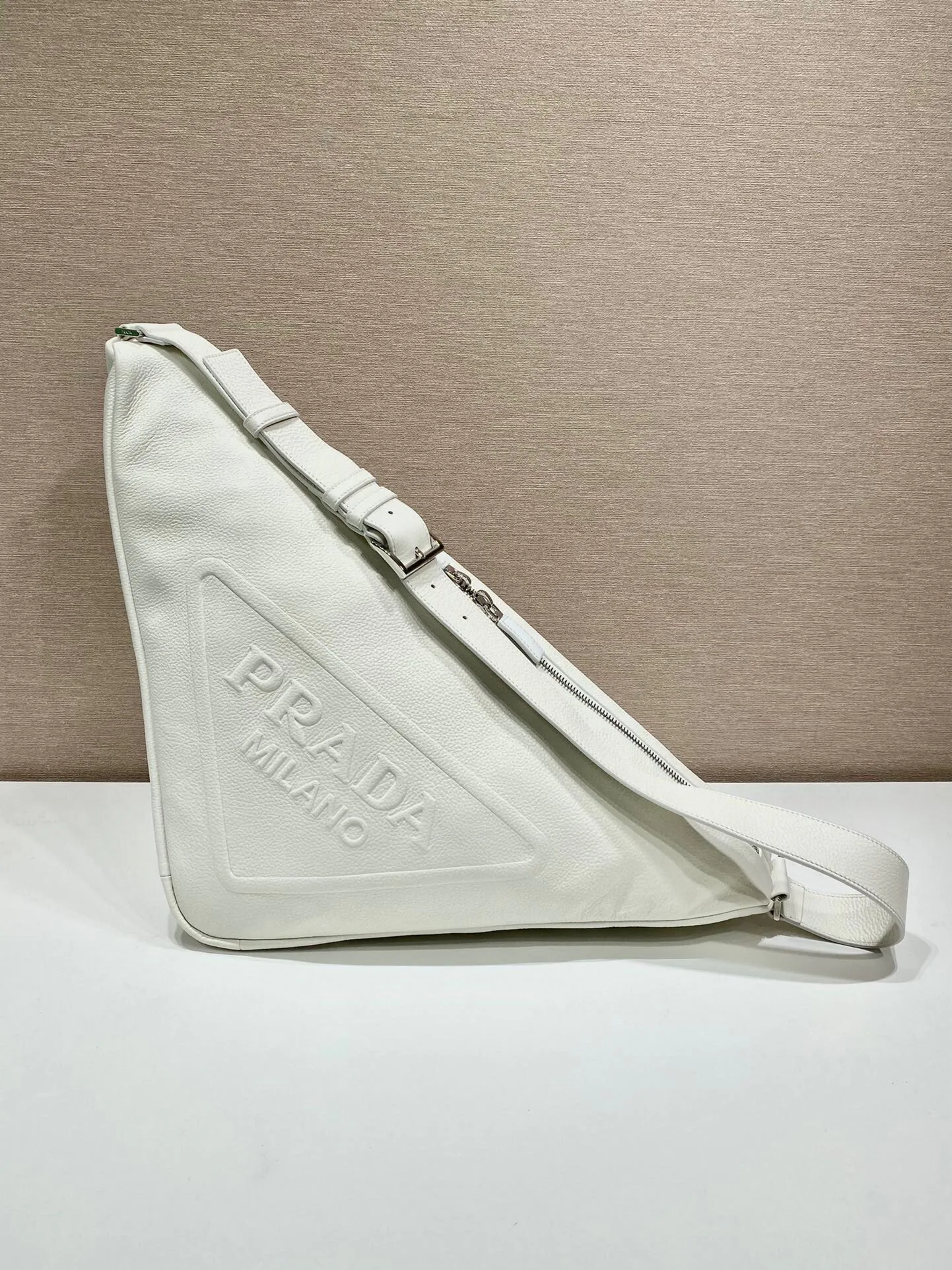 Сумки На Ремне Женские Prada 11409620