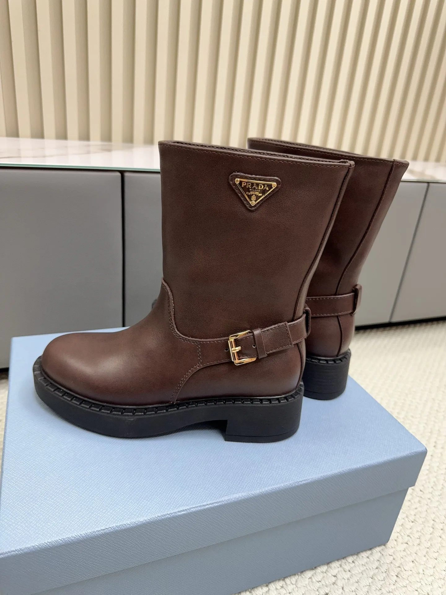 Ботинки Женские Prada 18449783