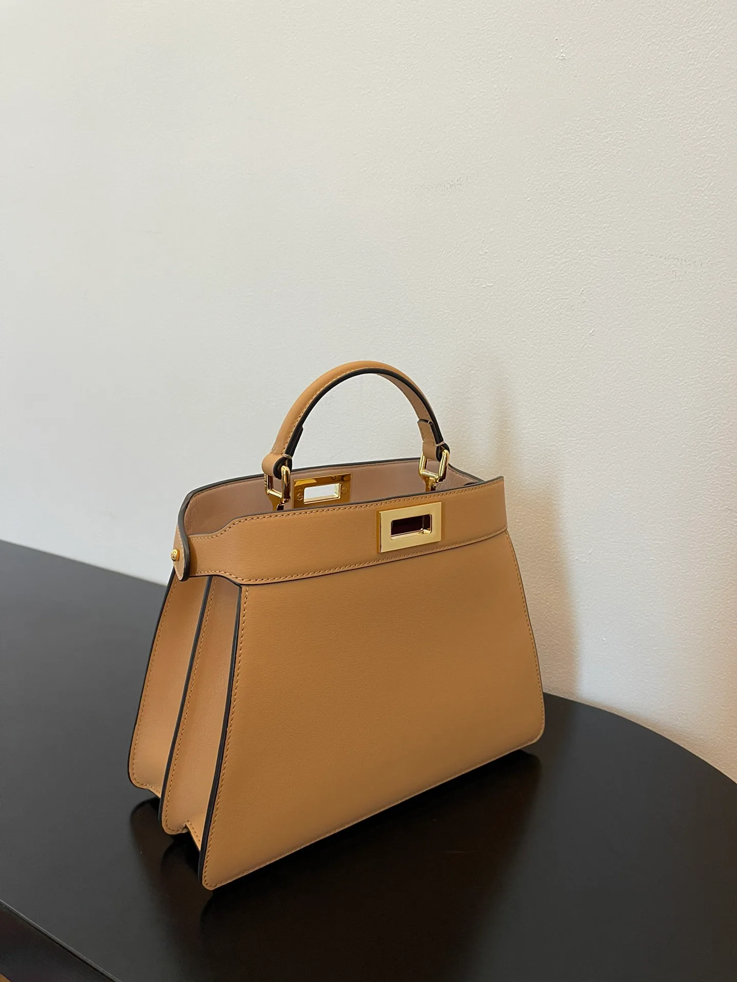 Классические Сумки Женские Fendi 13234503