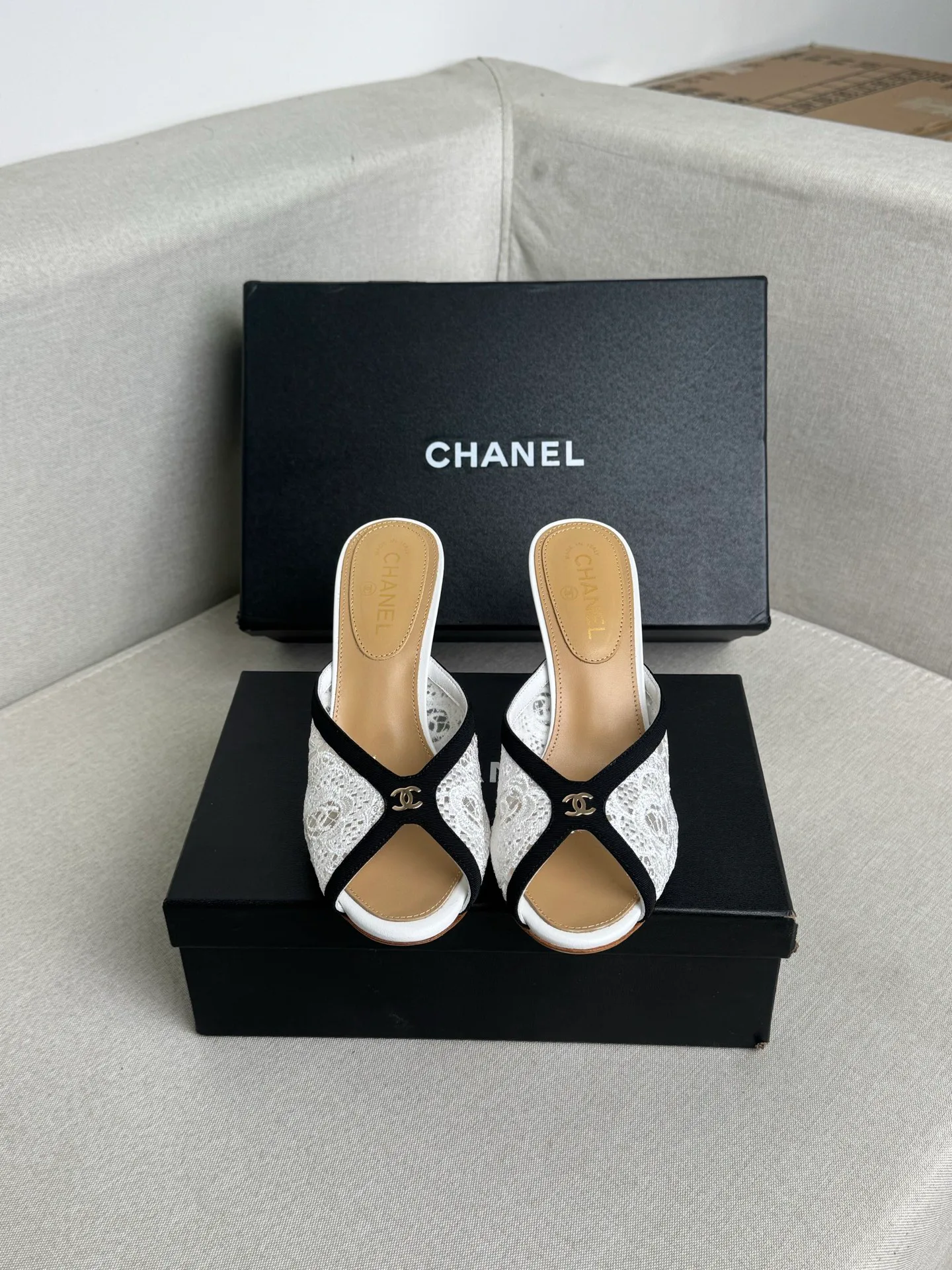 Сандалии Женские Chanel 13181114