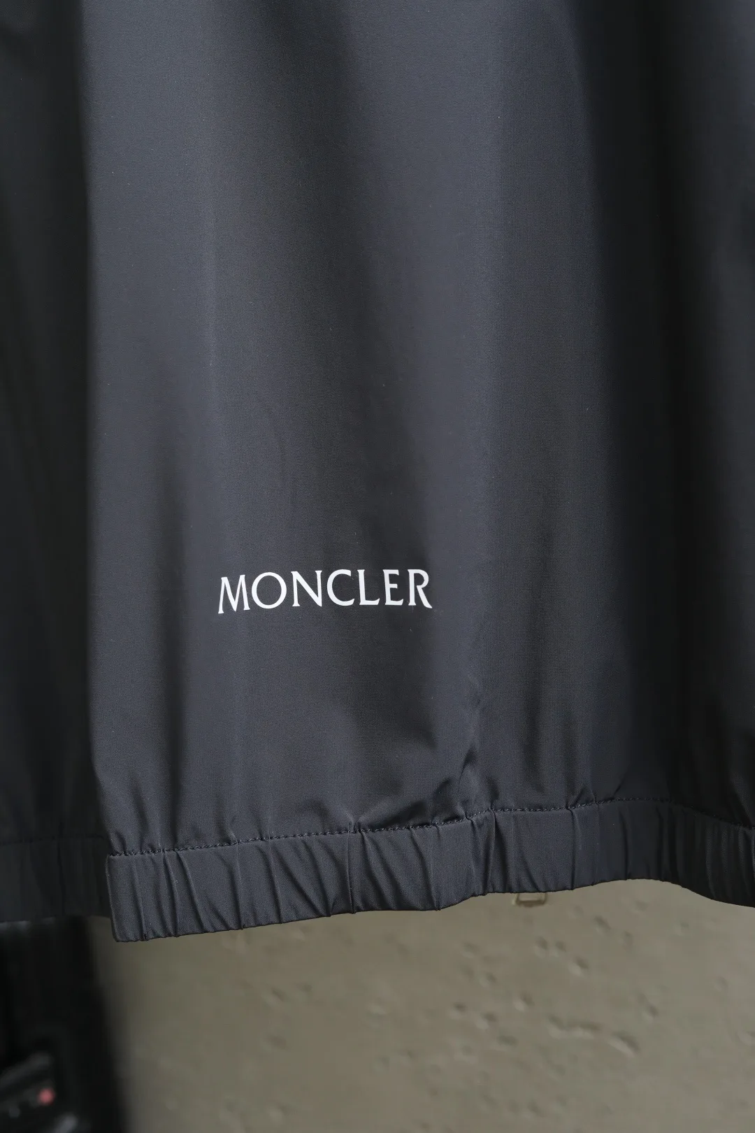 Куртки И Пуховики Мужские Moncler 11424975