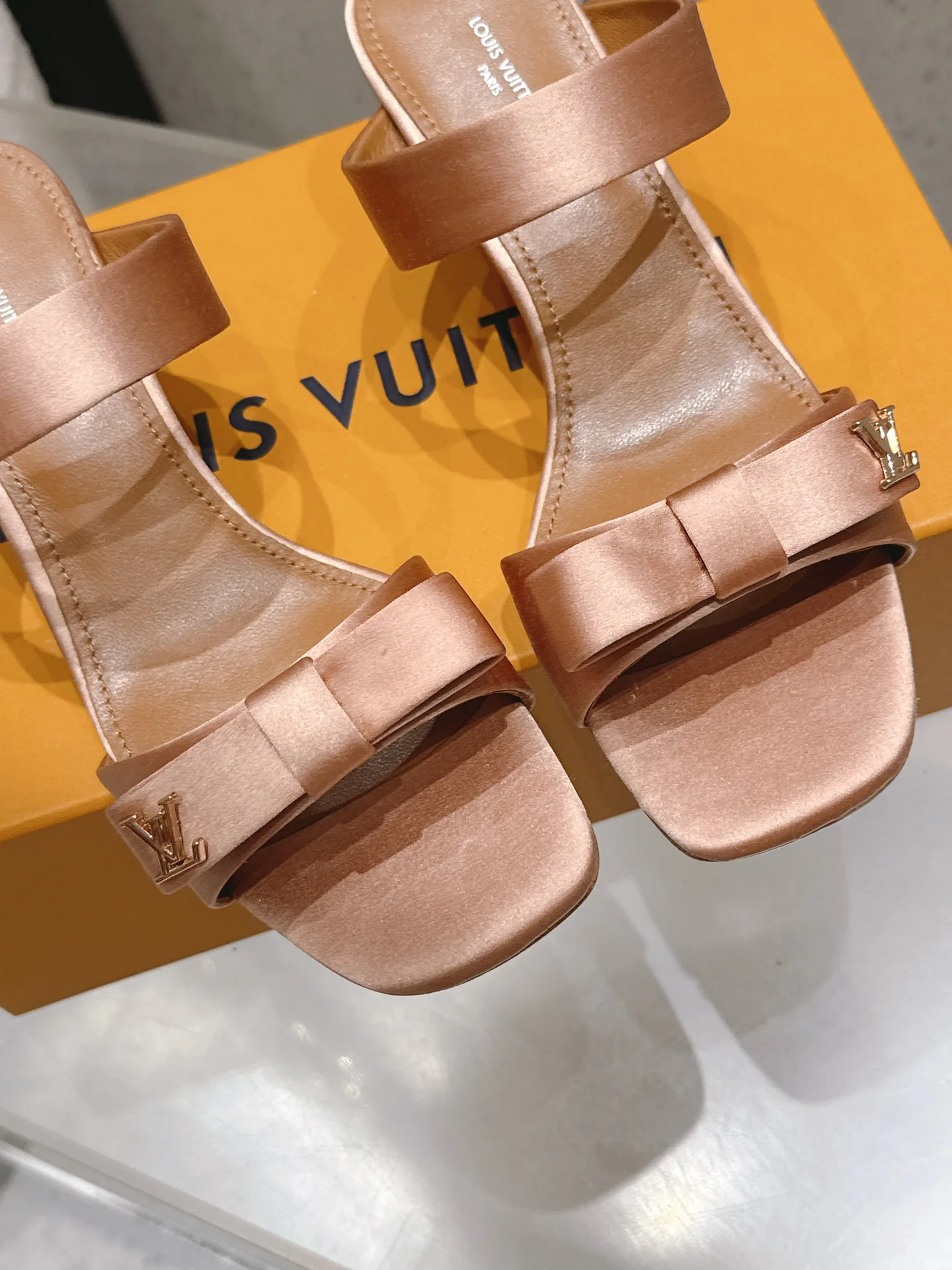 Туфли Женские Louis Vuitton 13078839