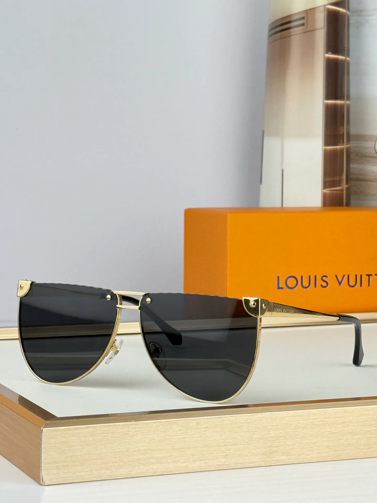 Очки Louis Vuitton 17366453