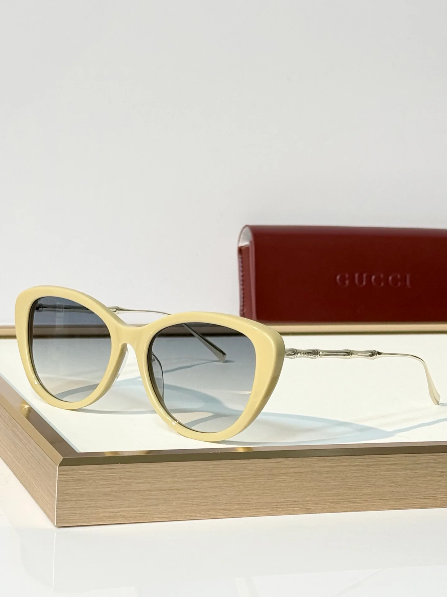 Очки Gucci 18602847