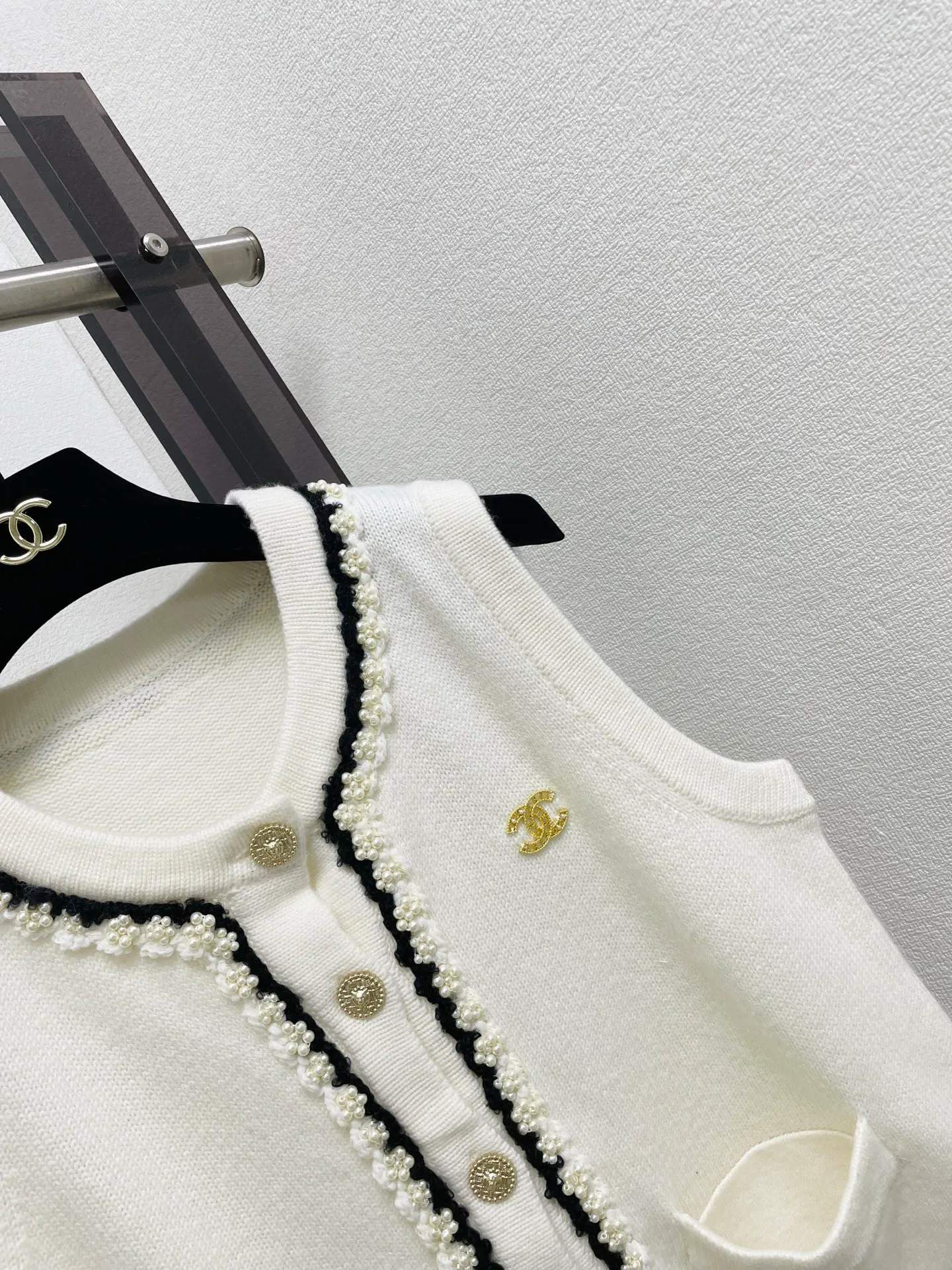 Жилеты Женские Chanel 17696374