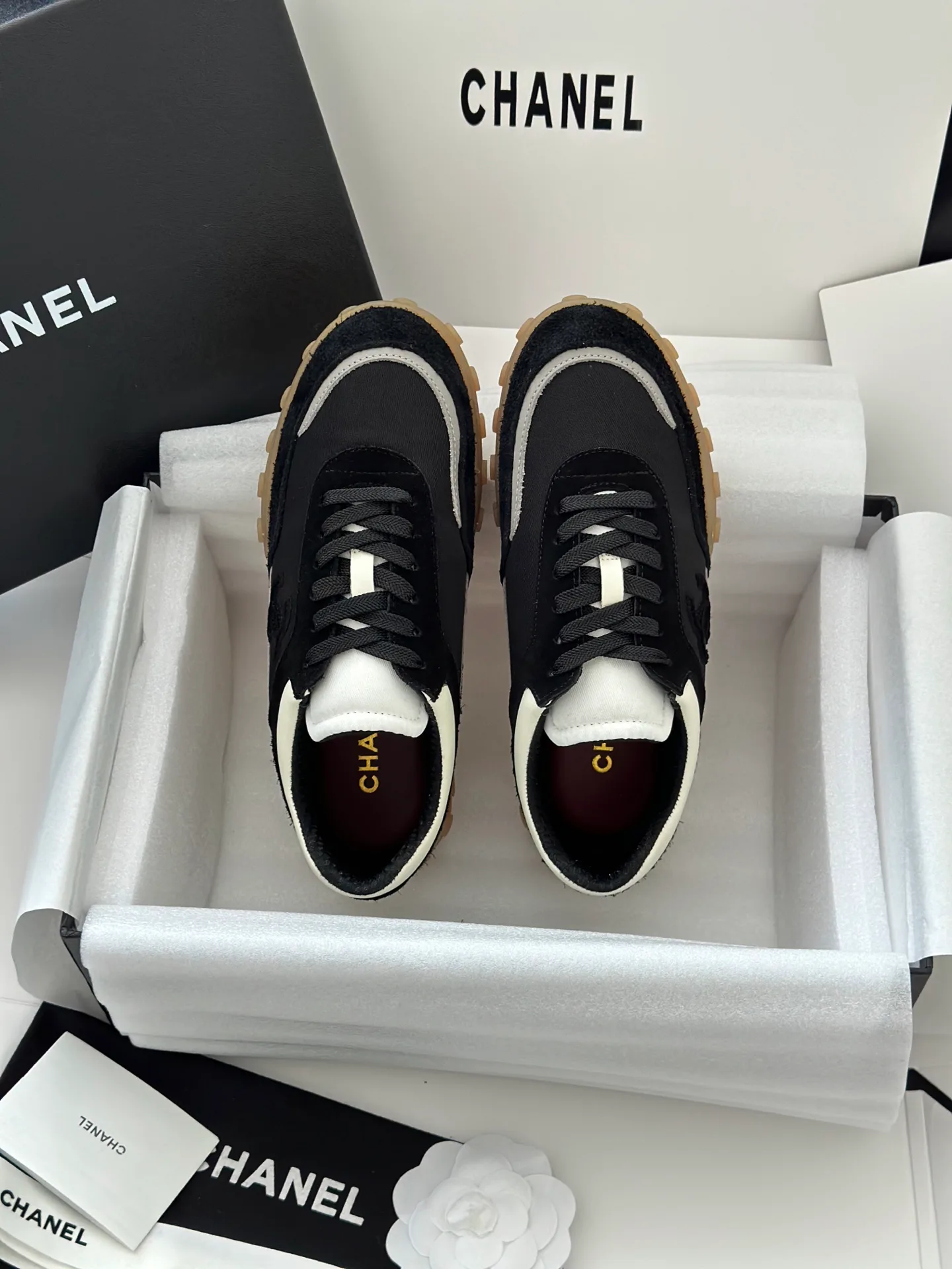 Кроссовки Женские Chanel 18765007