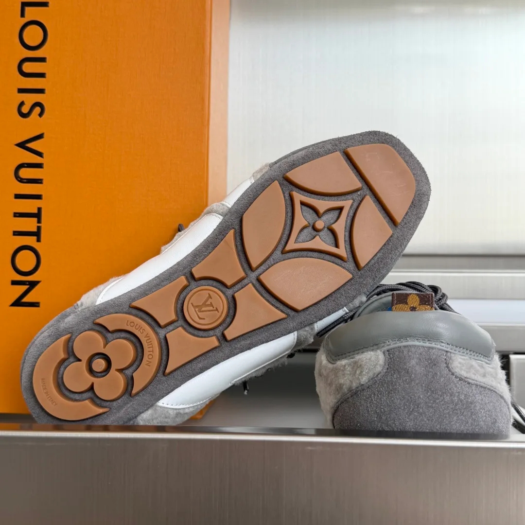 Кроссовки Женские Louis Vuitton 4304559