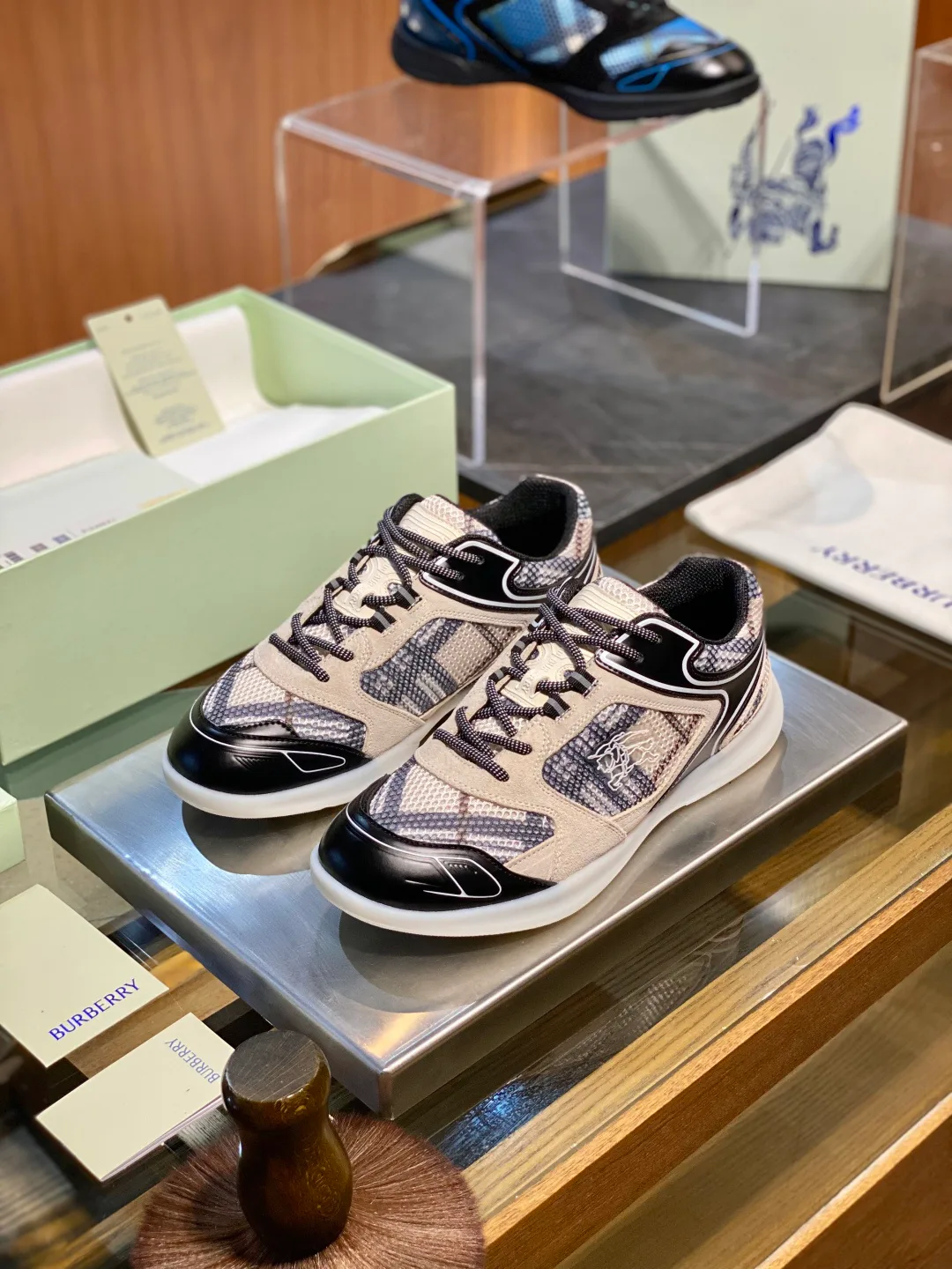 Кроссовки Мужские Burberry 284036