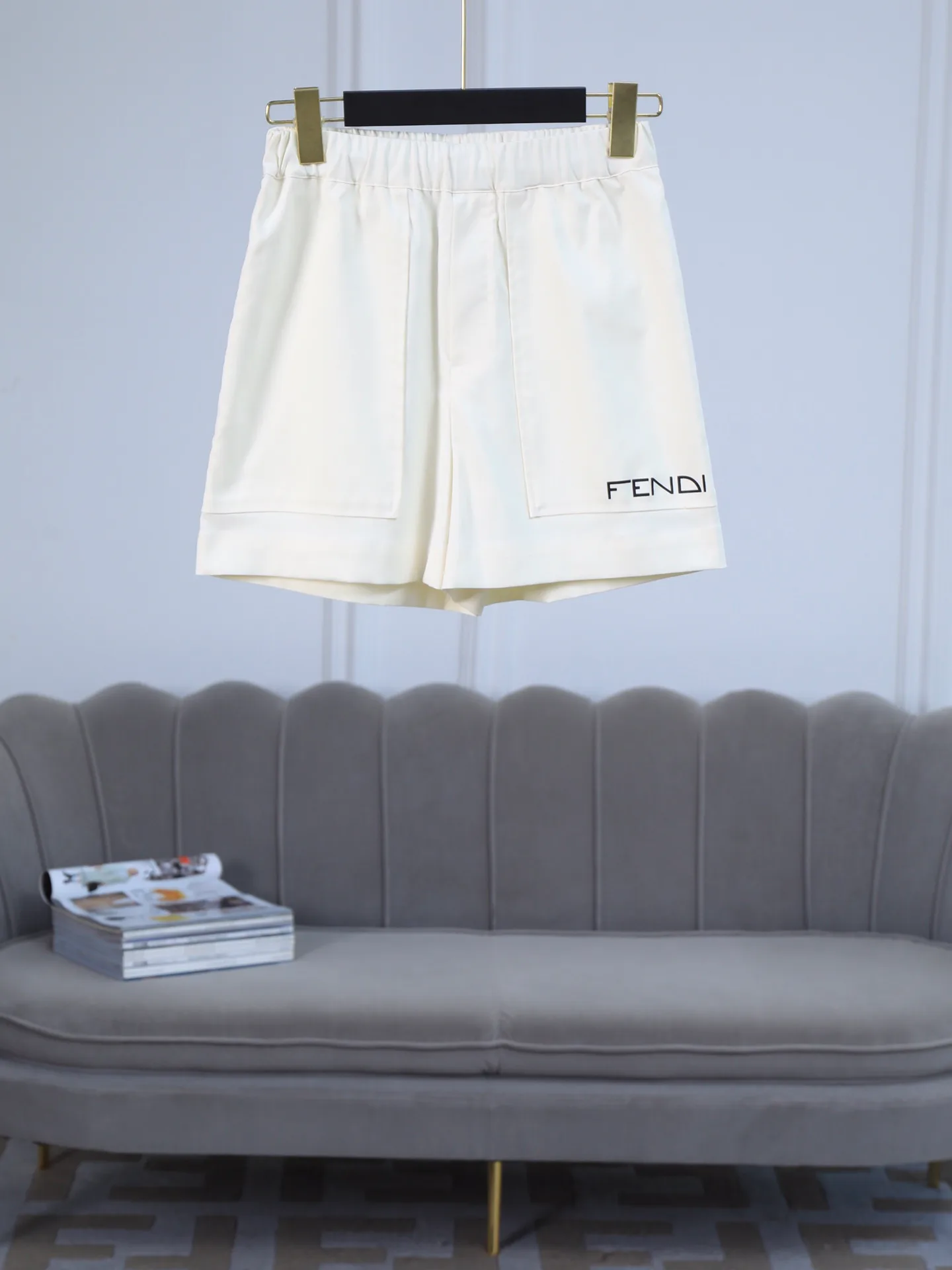 Шорты Женские Fendi 11201556
