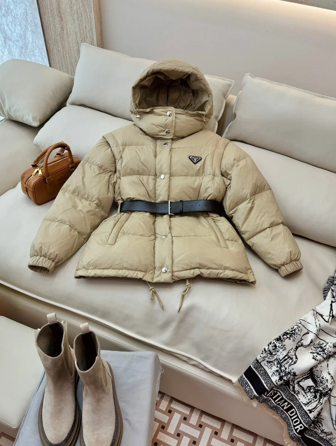 Пуховики Женские Prada 2102