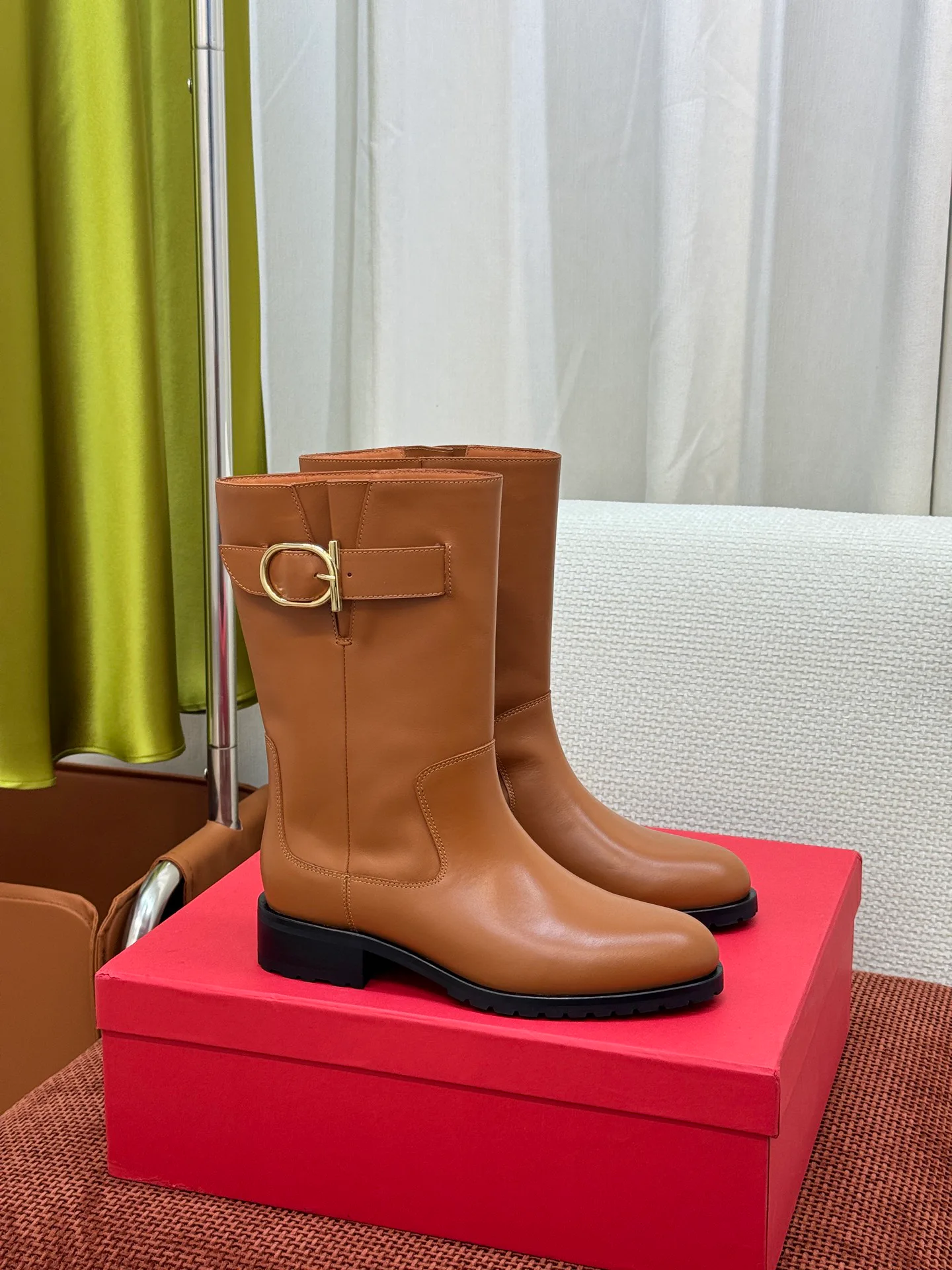 Сапоги Женские Salvatore Ferragamo 18341973