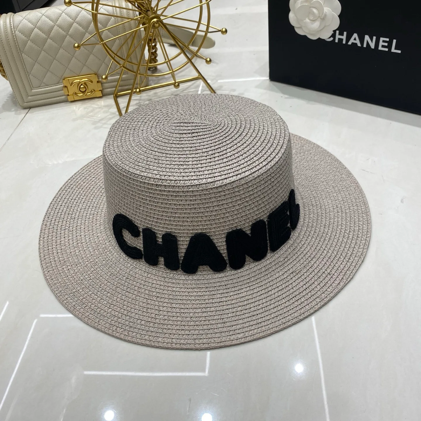 Головные Уборы Chanel 17498280