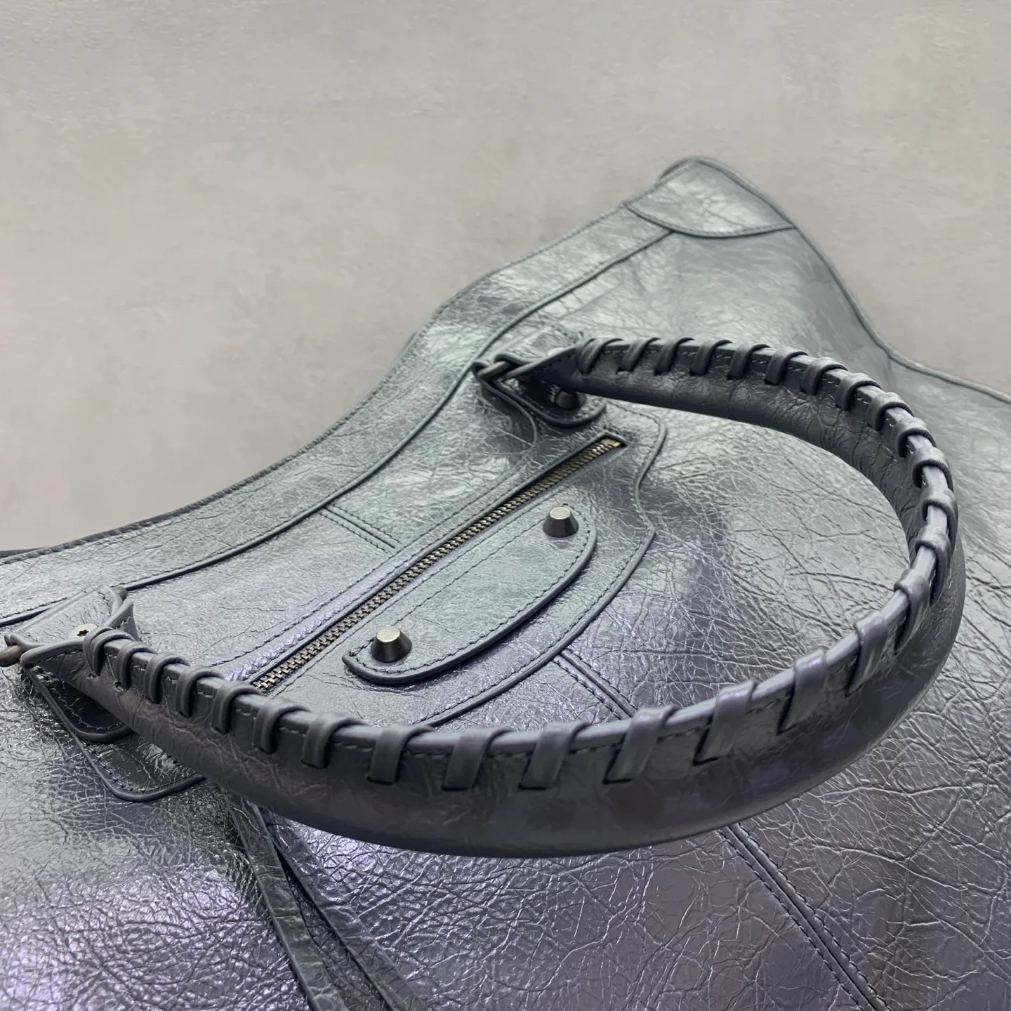 Классические Сумки Женские Balenciaga 18135896