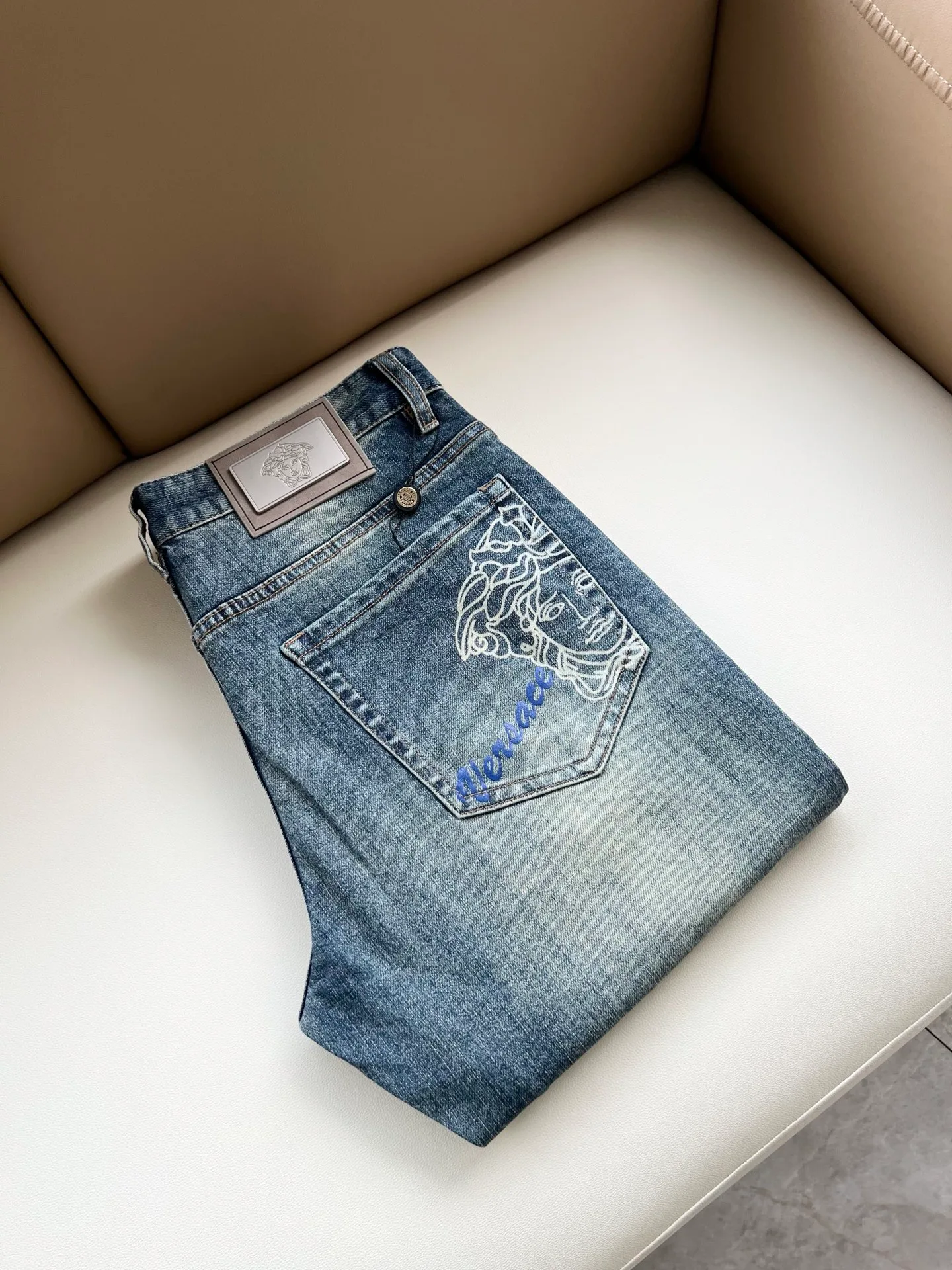 Джинсы Мужские Versace 18343204