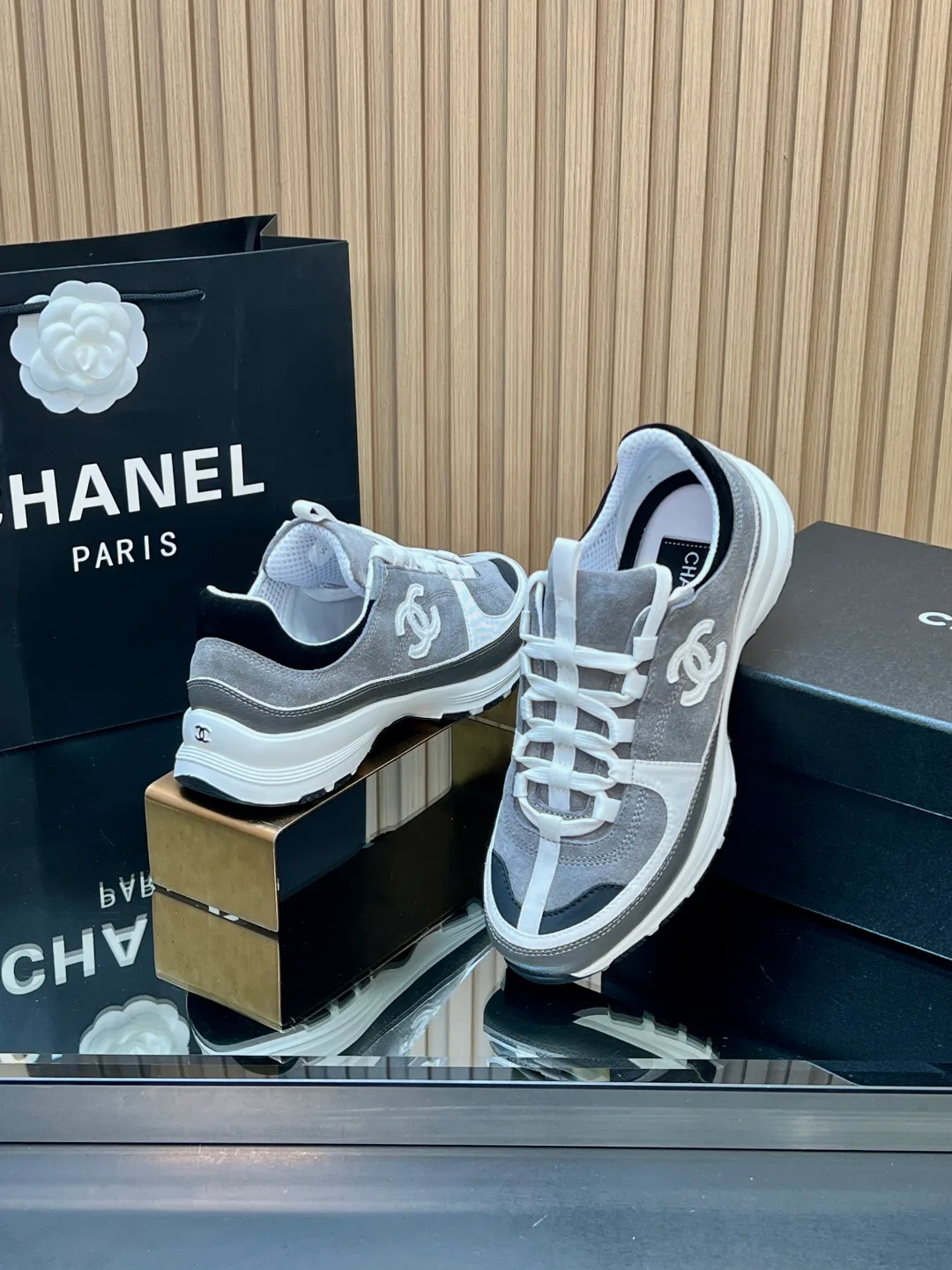 Кроссовки Женские Chanel 1731490