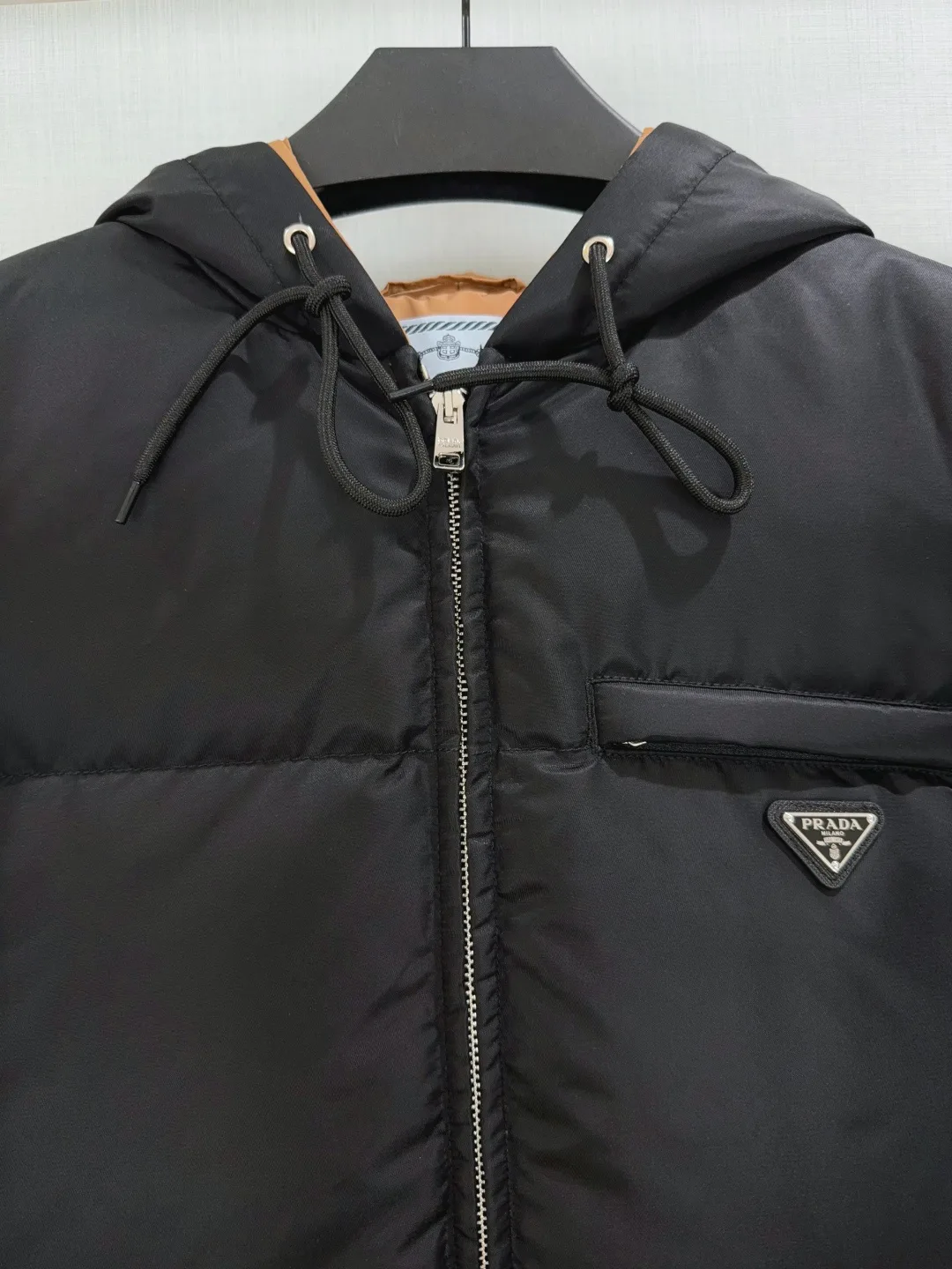 Куртки И Пуховики Женские Prada 18898477