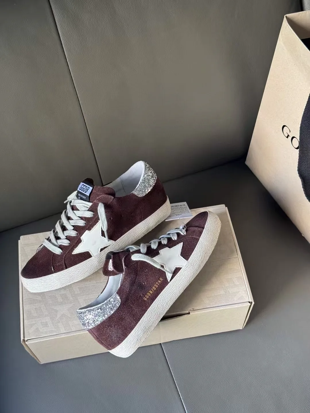 Кроссовки Женские Golden Goose 18265603