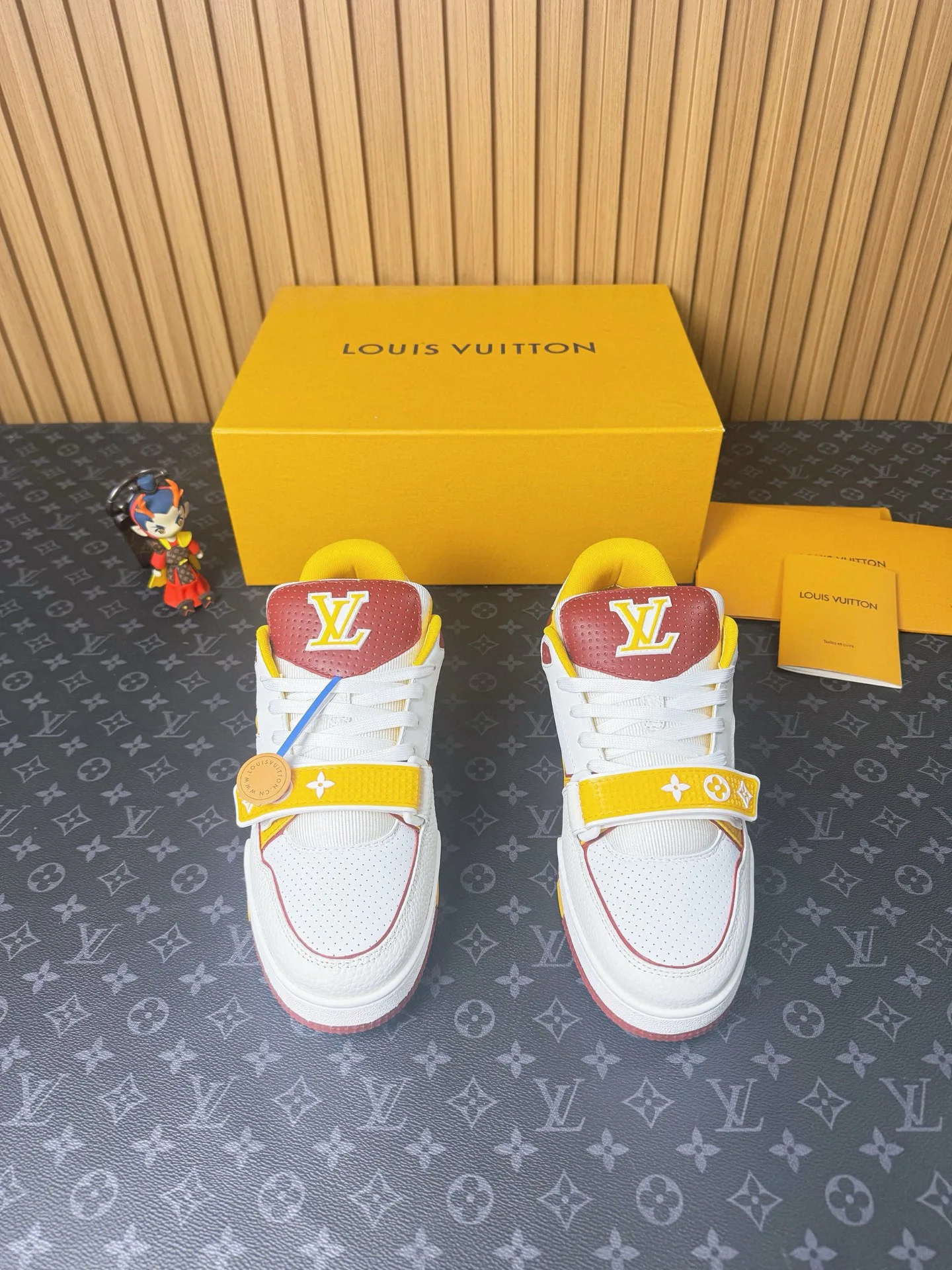 Кроссовки Женские Louis Vuitton 1124290