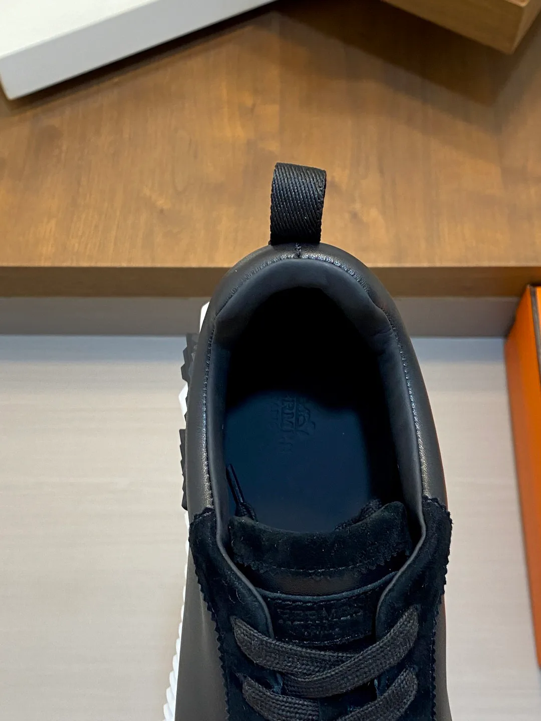 Кроссовки Женские Hermes 18039733