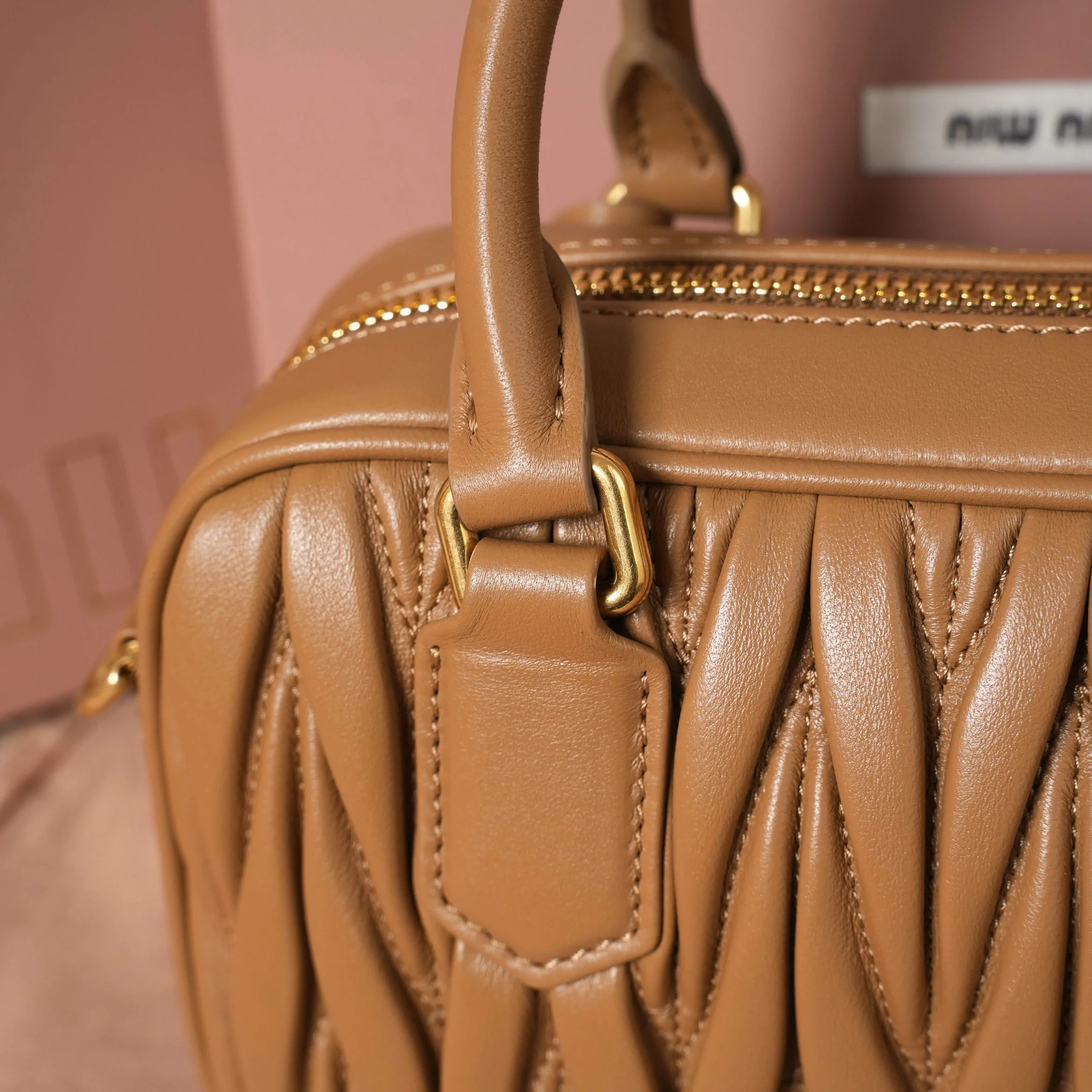 Классические Сумки Женские Miu Miu 11402734