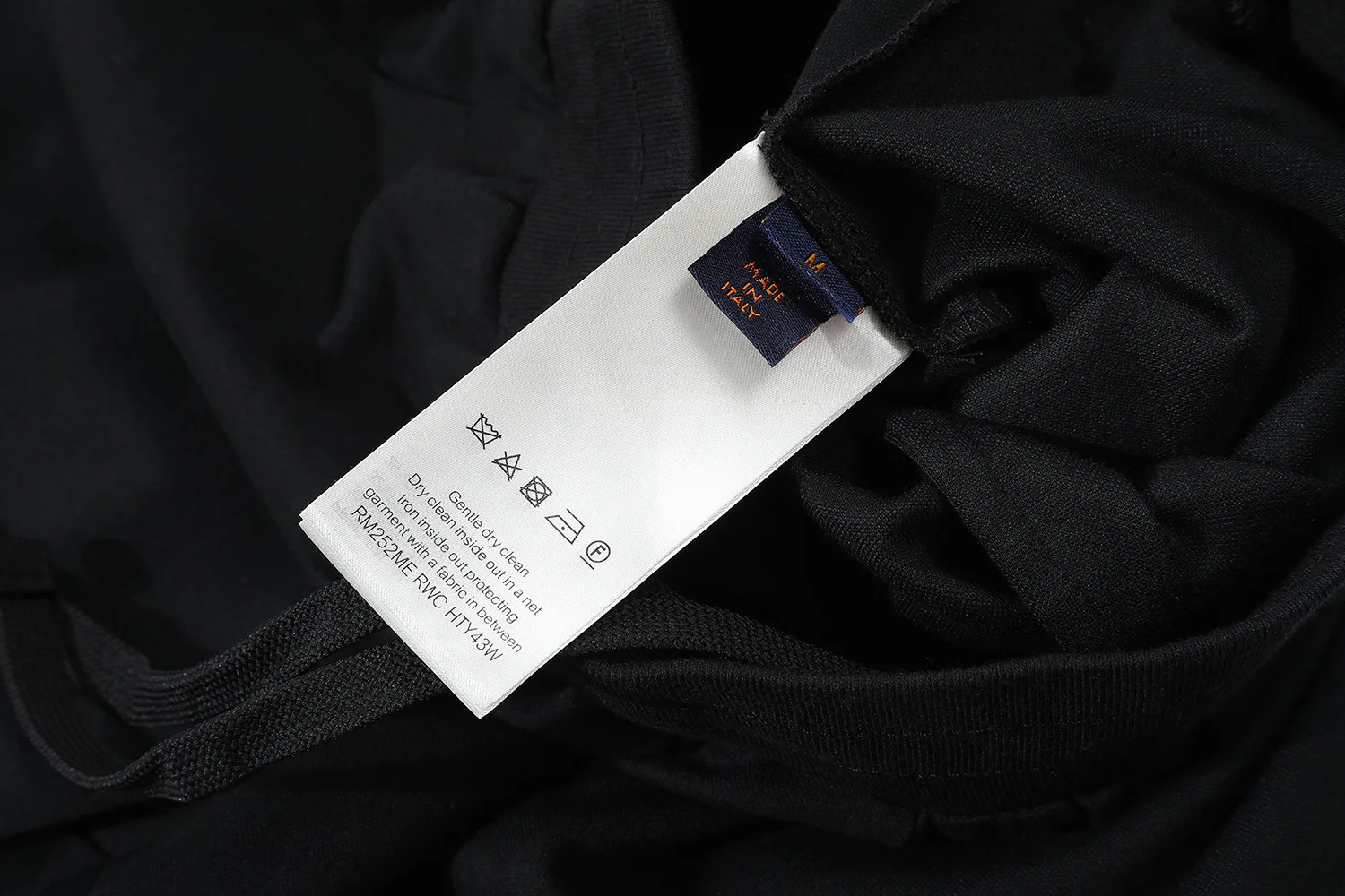 Шорты Женские Louis Vuitton 11242885