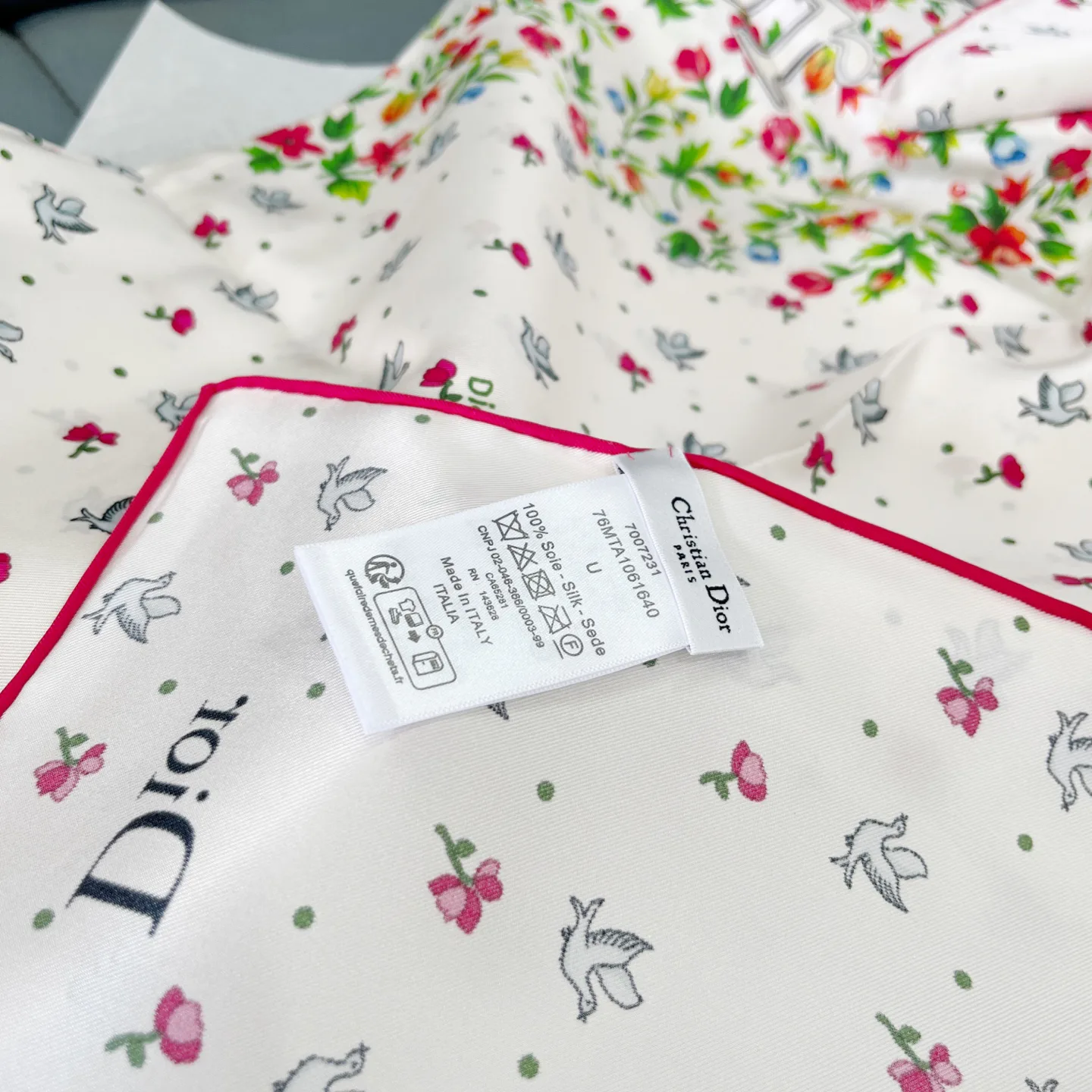 Платки Christian Dior 13560888