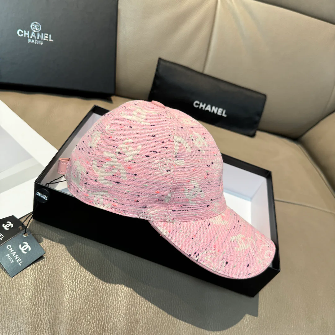 Головные Уборы Chanel 18347065