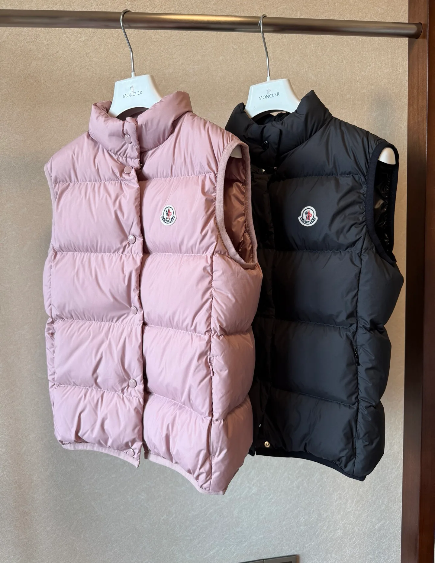 Жилеты Женские Moncler 18010374