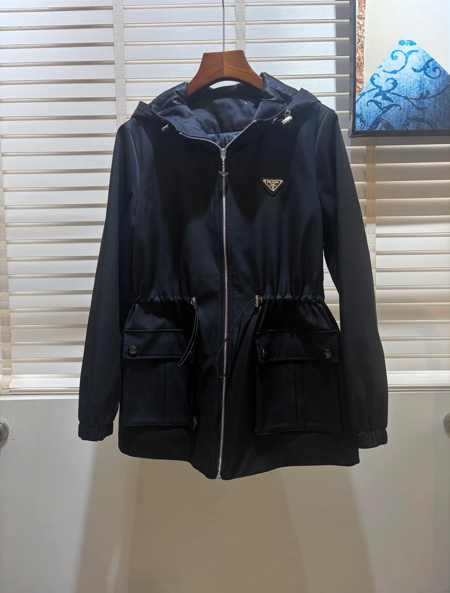 Куртки И Пуховики Женские Prada 18428679