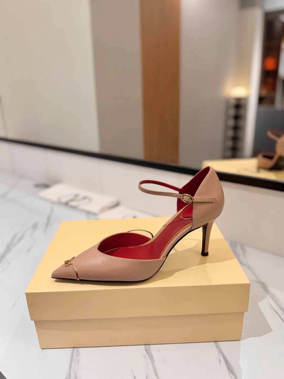 Босоножки Женские Valentino 18134969