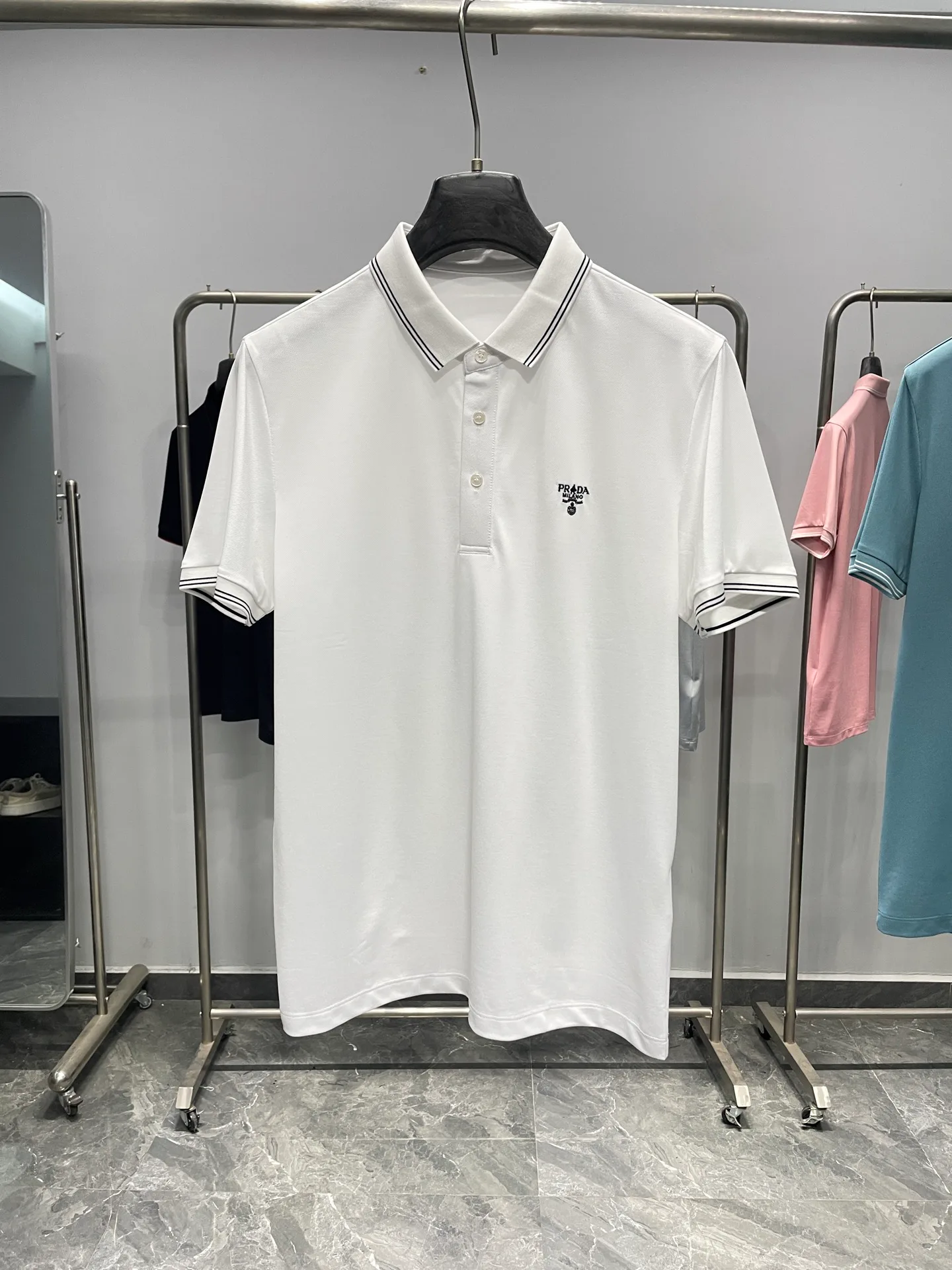 Рубашки Мужские Prada 17371139