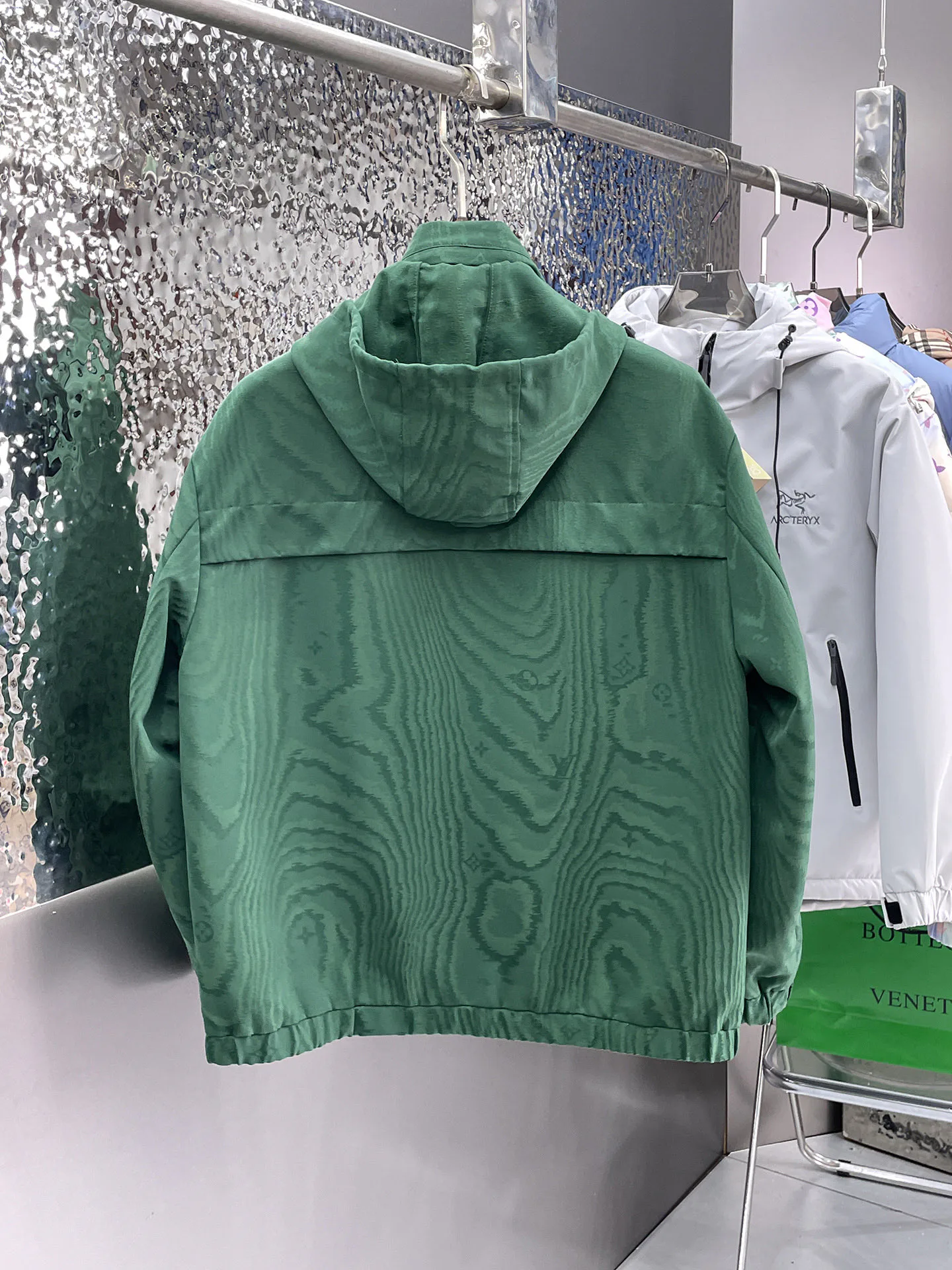 Куртки И Пуховики Мужские Louis Vuitton 9352293