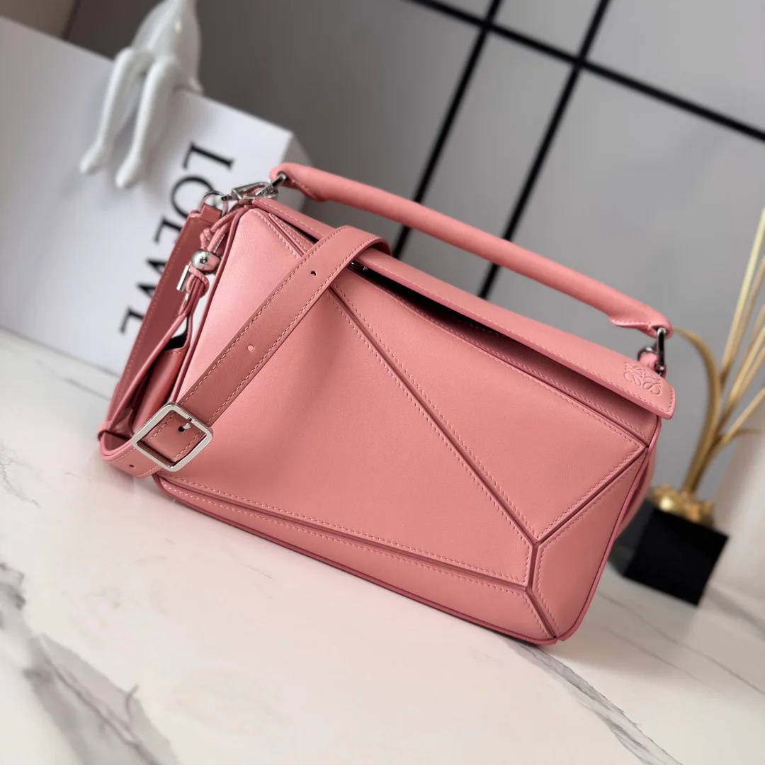 Классические Сумки Женские Loewe 17270376