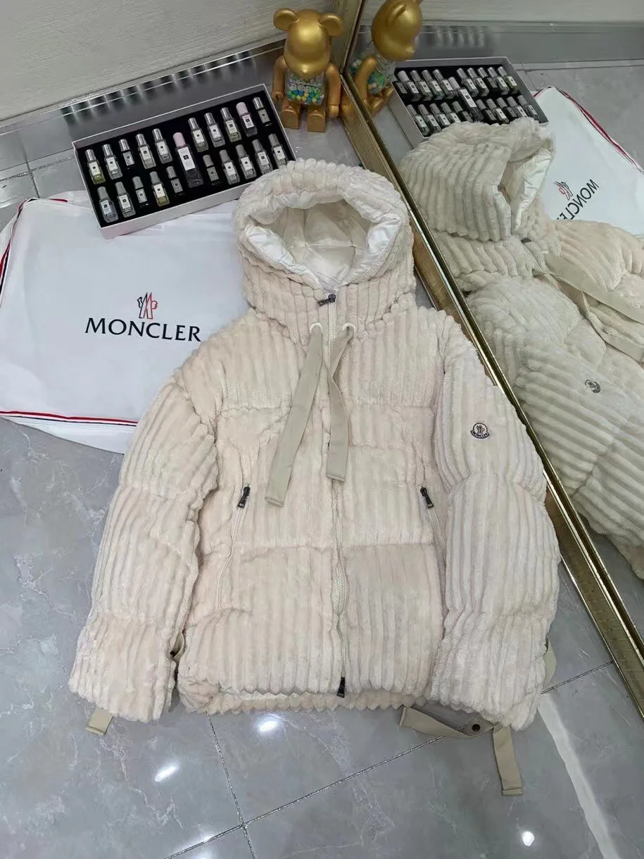 Куртки И Пуховики Женские Moncler 18869348
