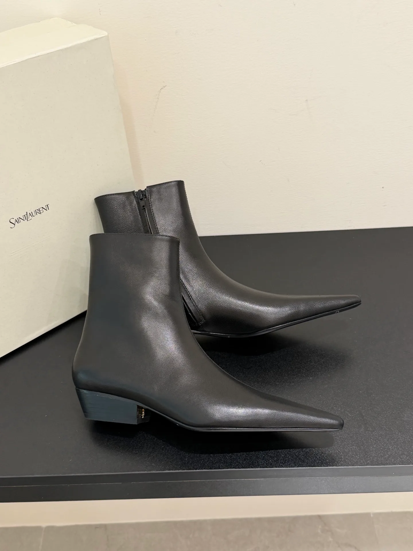 Ботильоны Женские Saint Laurent 18701857