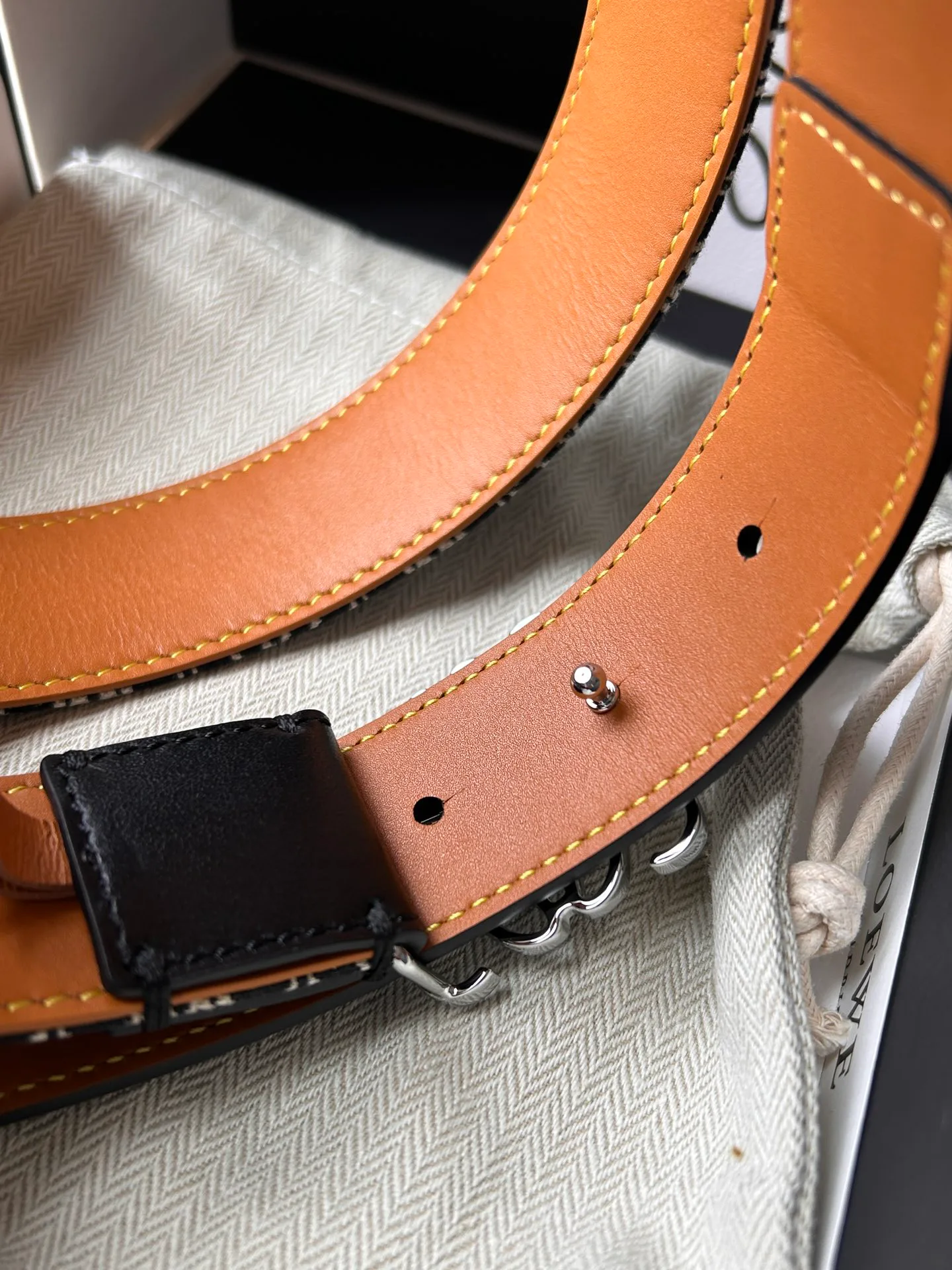Ремни Loewe 11704491