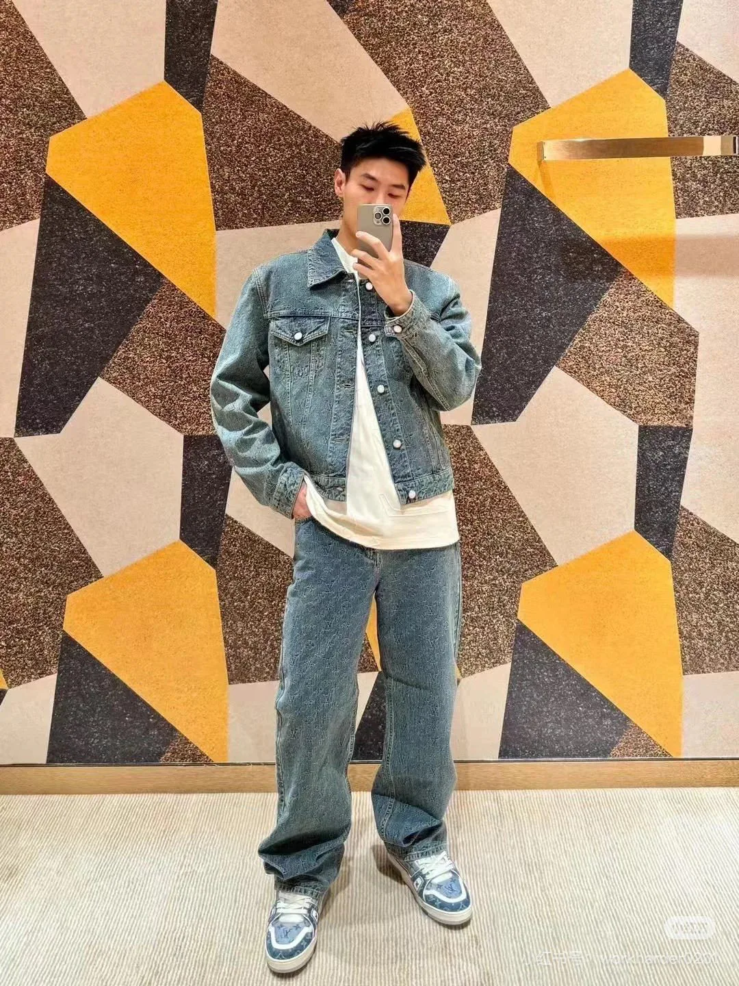 Куртки Женские Louis Vuitton 118653