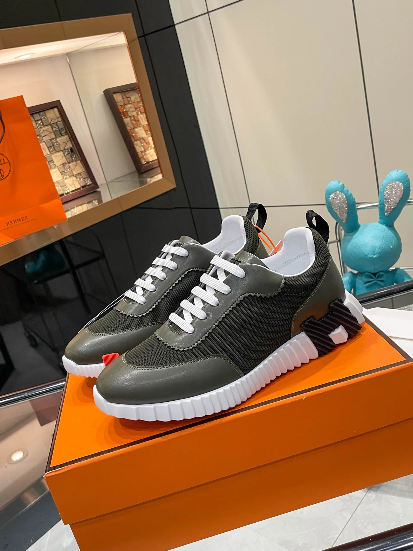 Кроссовки Женские Hermes 17954795