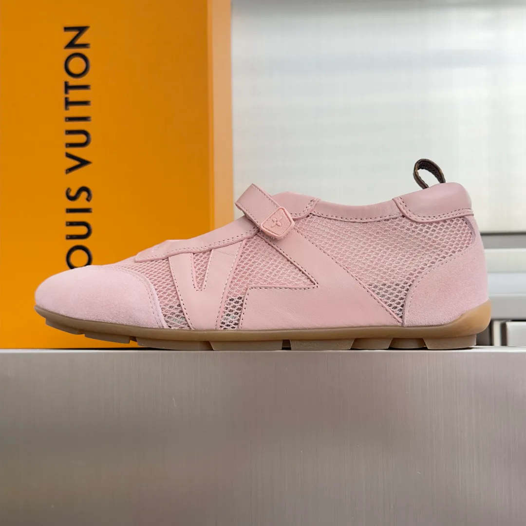 Кроссовки Женские Louis Vuitton 17950634