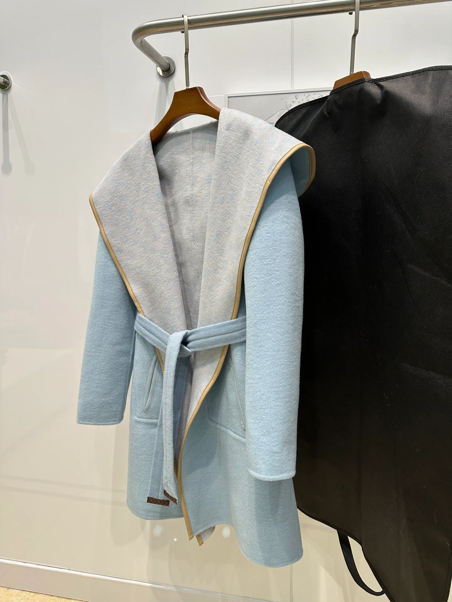 Пальто Женские Louis Vuitton 793717