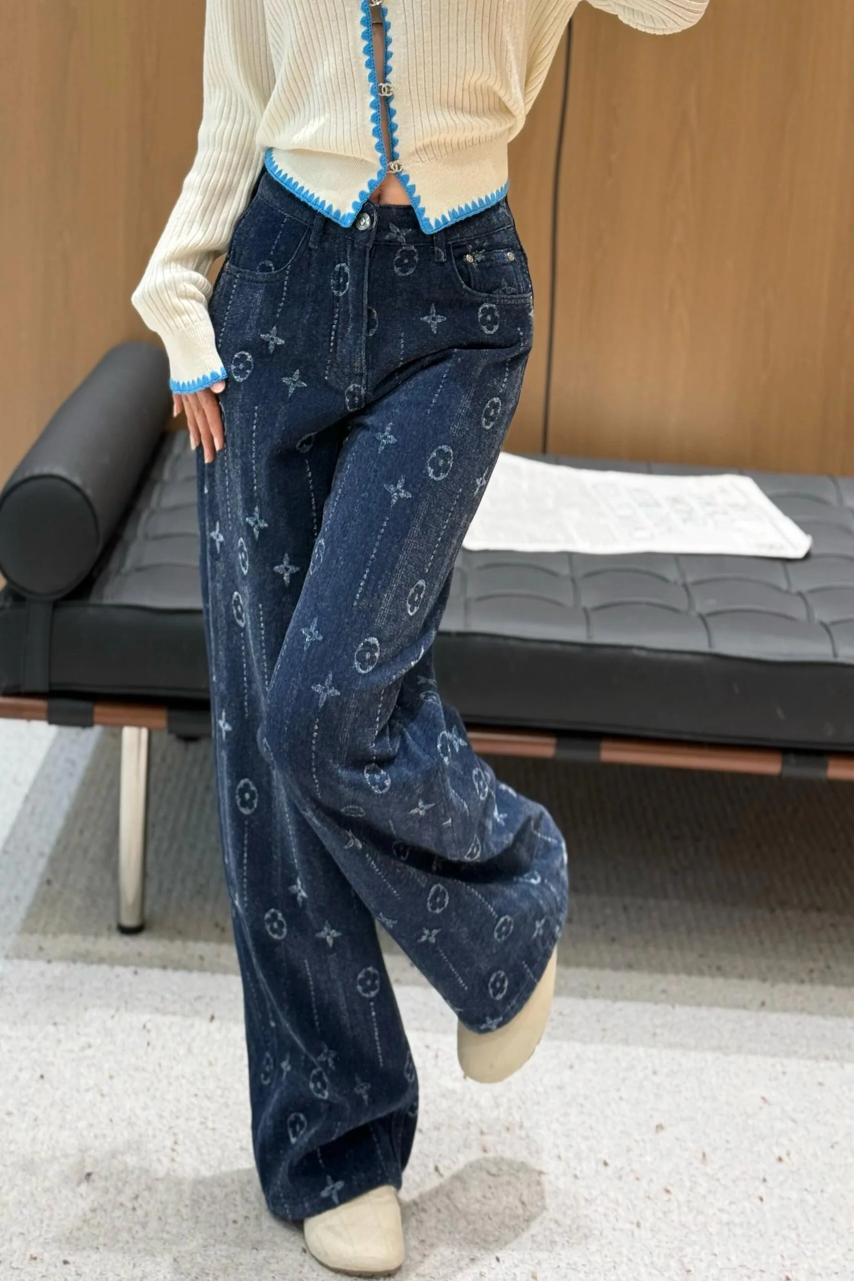 Джинсы Женские Louis Vuitton 11433509