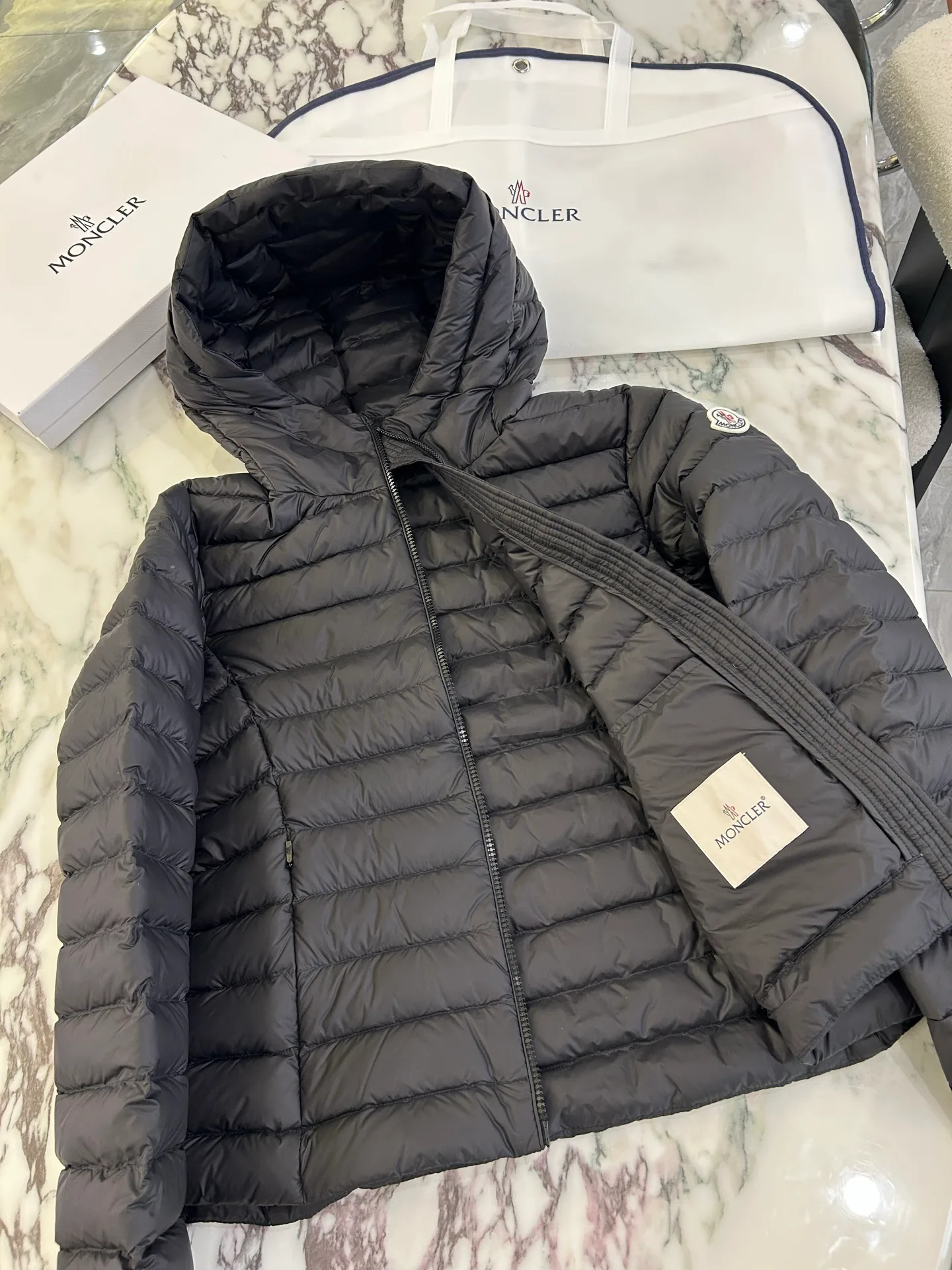 Куртки И Пуховики Мужские Moncler 18231512