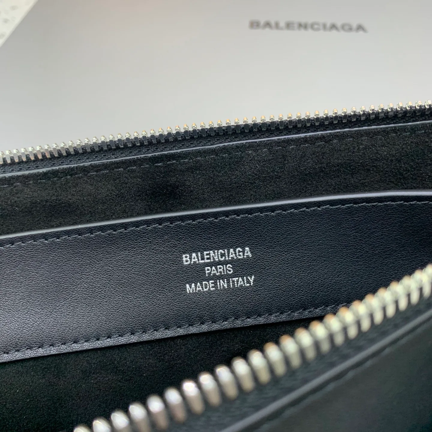 Сумки На Ремне Женские Balenciaga 13072103