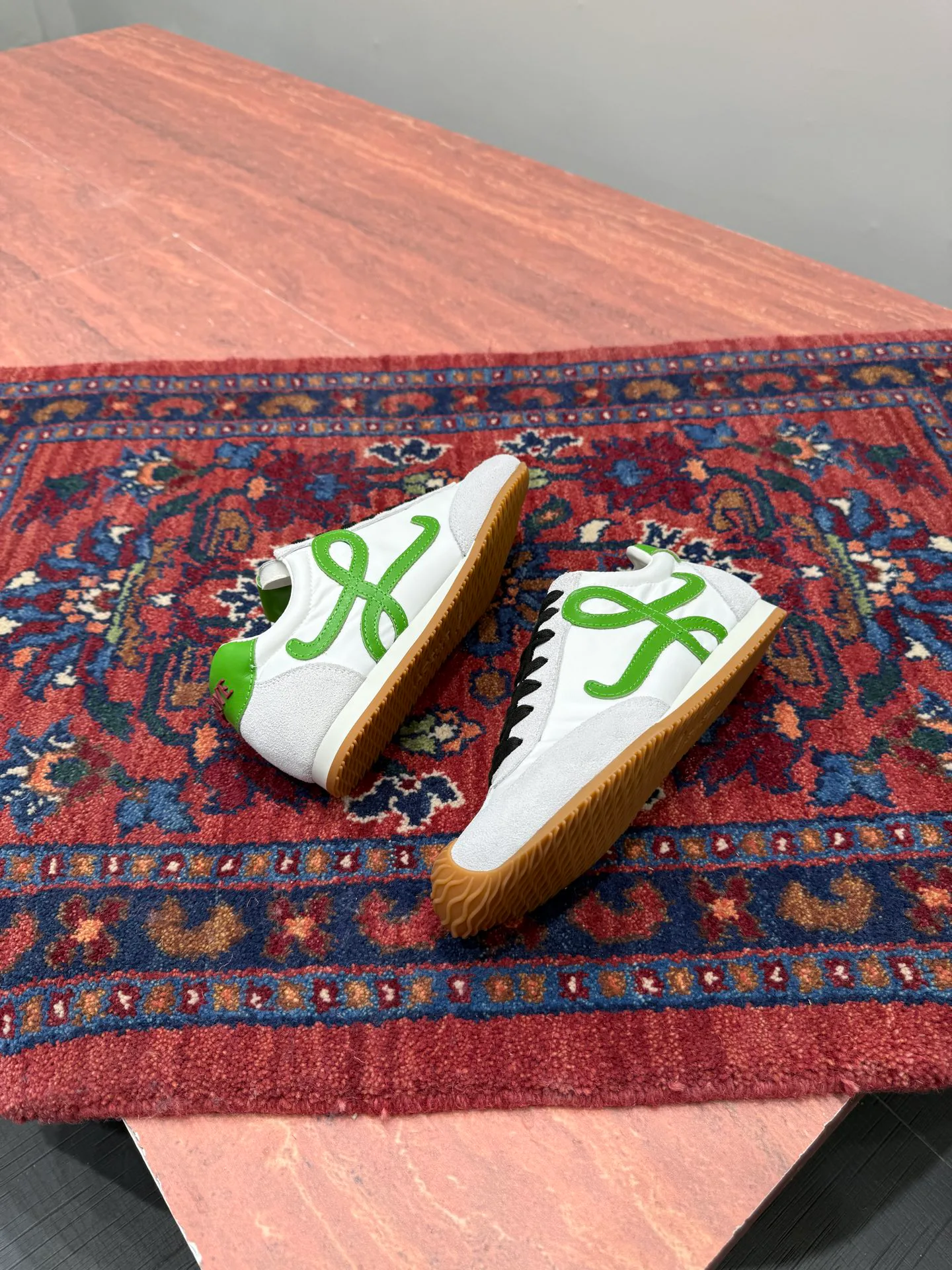 Кроссовки Женские Loewe 11250679