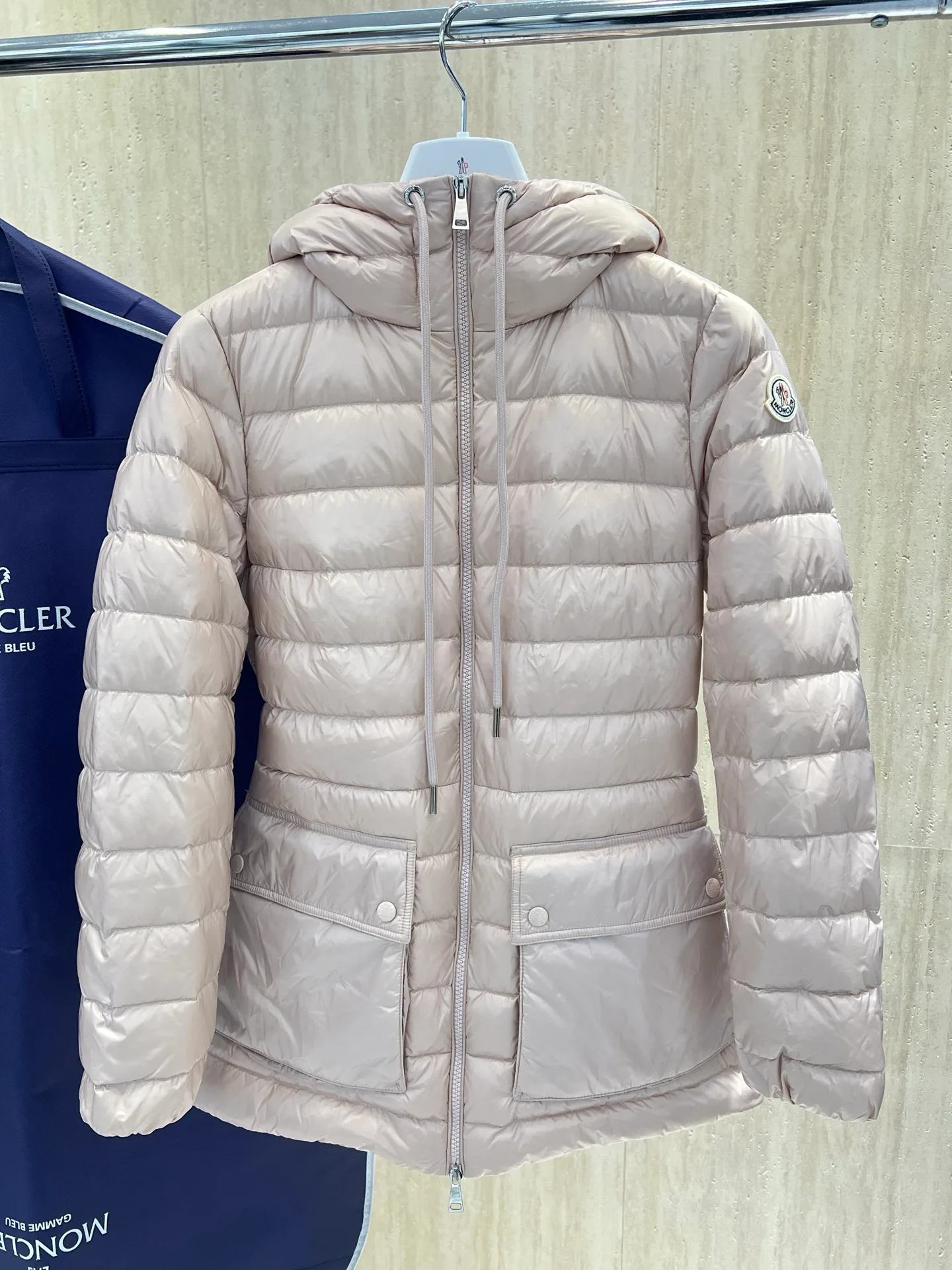 Куртки И Пуховики Женские Moncler 18723363