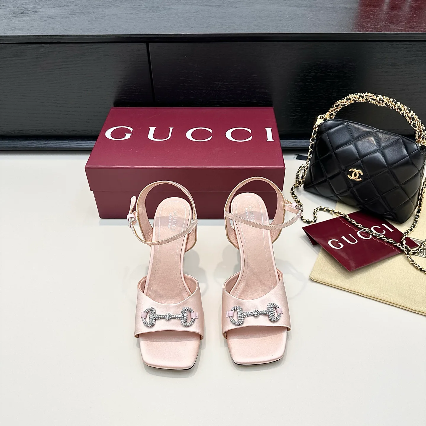 Босоножки Женские Gucci 17614704
