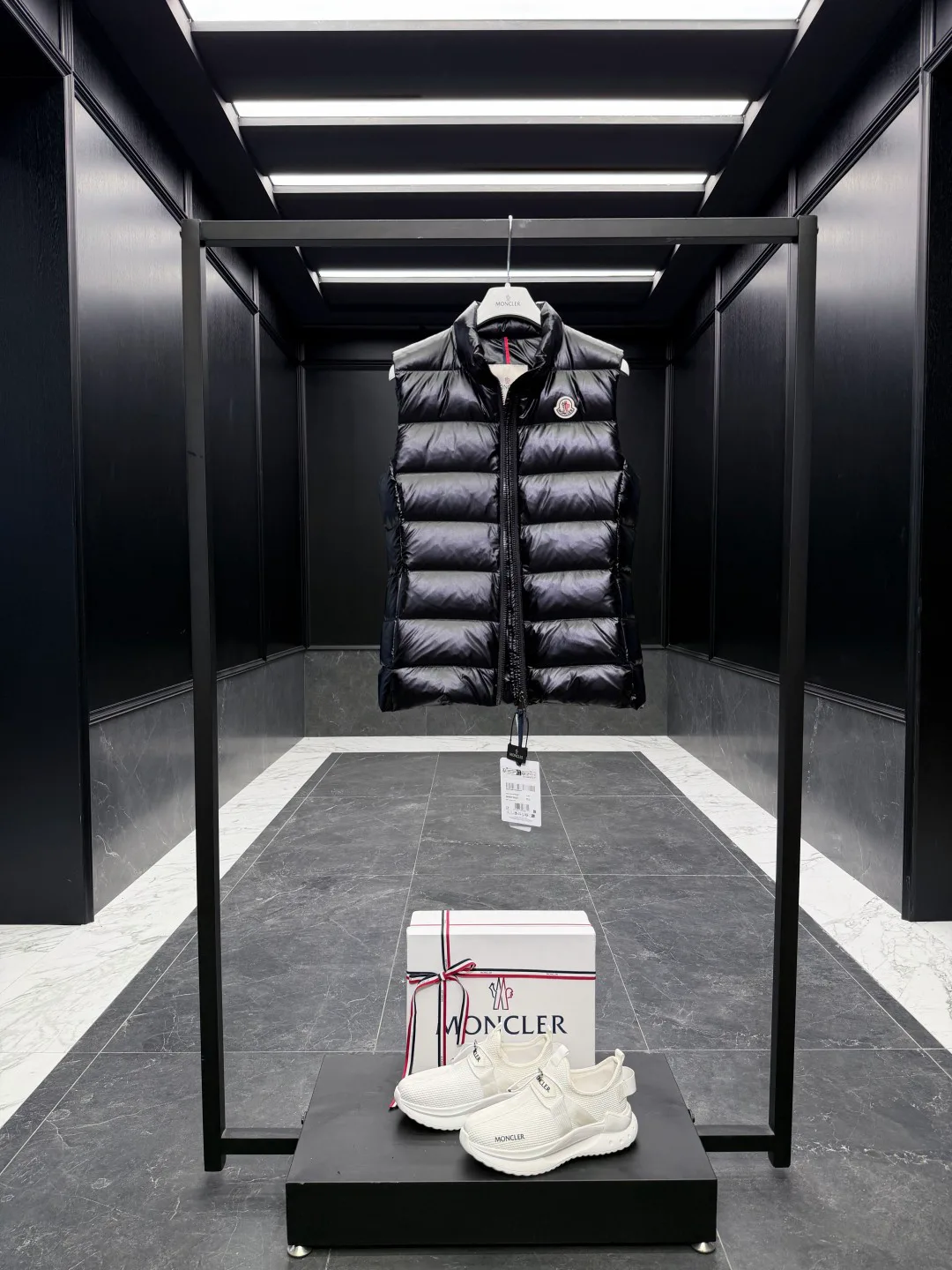 Жилеты Мужские Moncler 559008