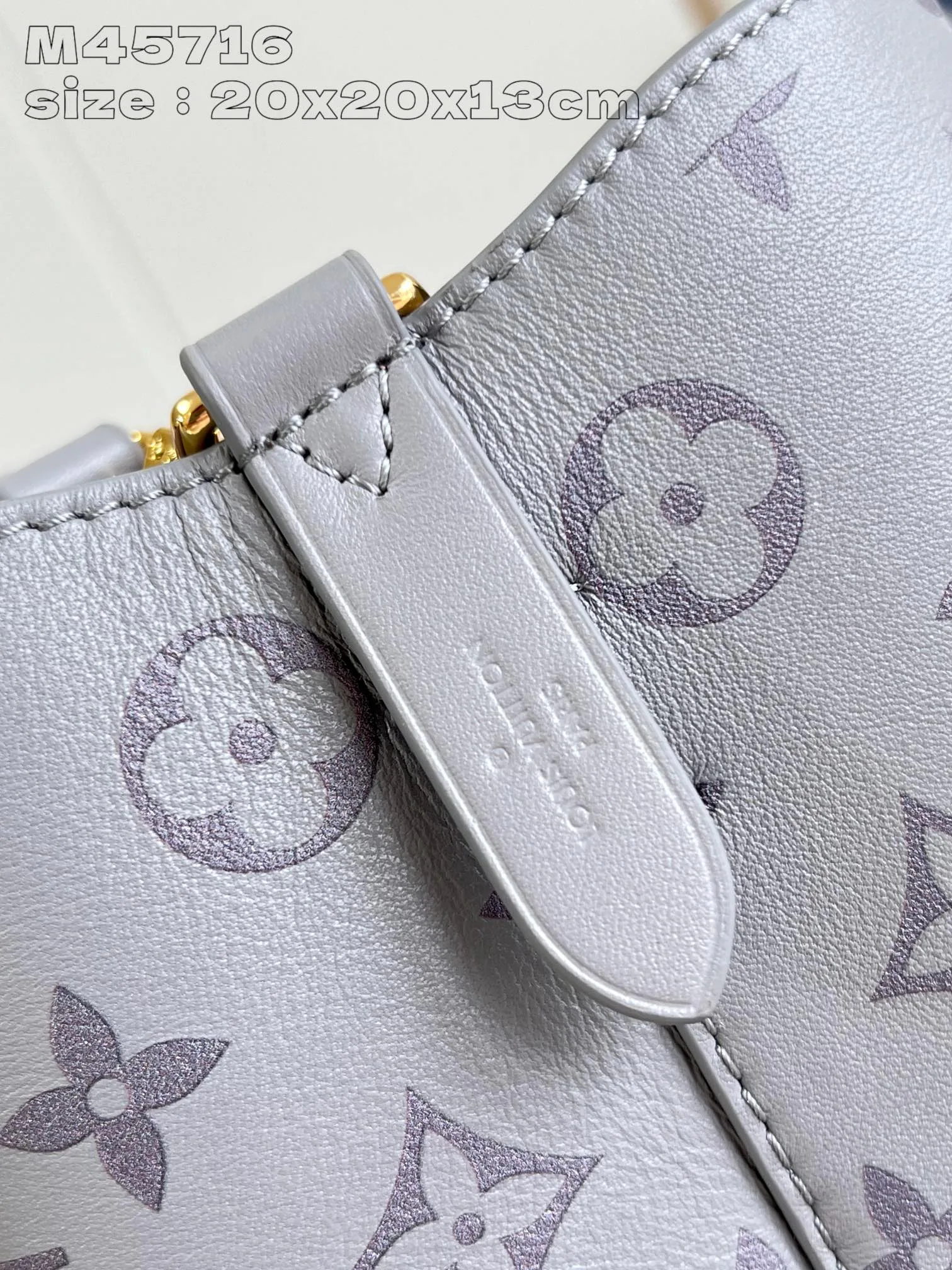 Классические Сумки Женские Louis Vuitton 18227601